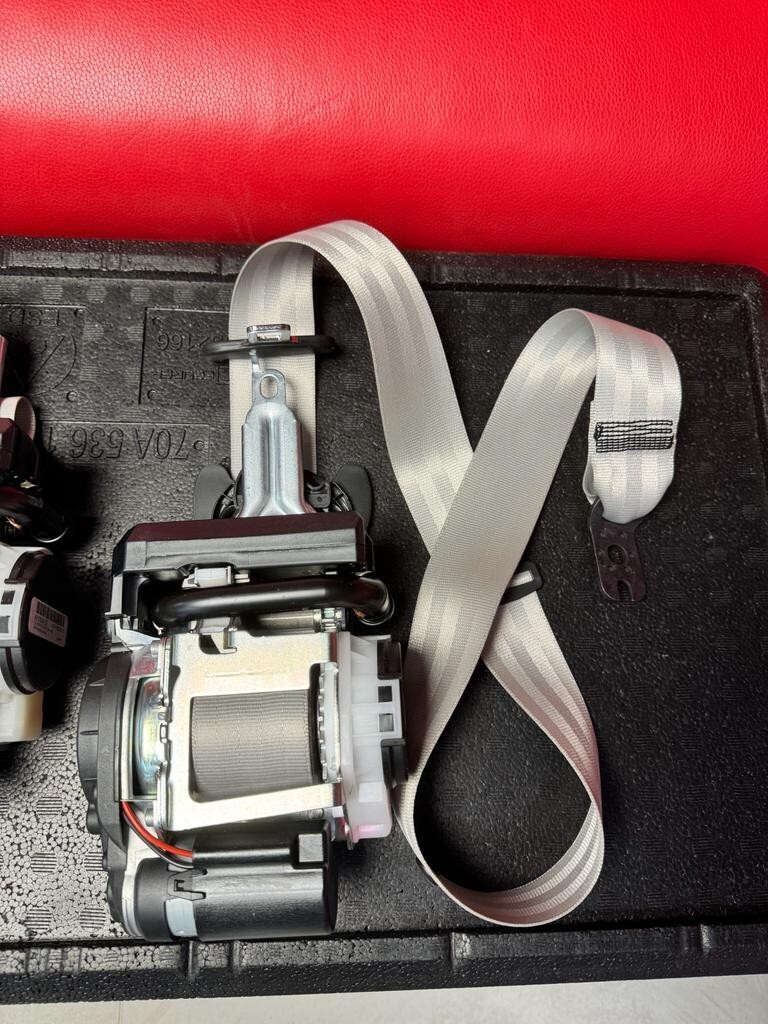 PORSCHE CAYENNE SICHERHEITS GURTEN SEATBELTS 9Y0857705L -9Y0857706L L+R ORIG NEW - Obrázek 10