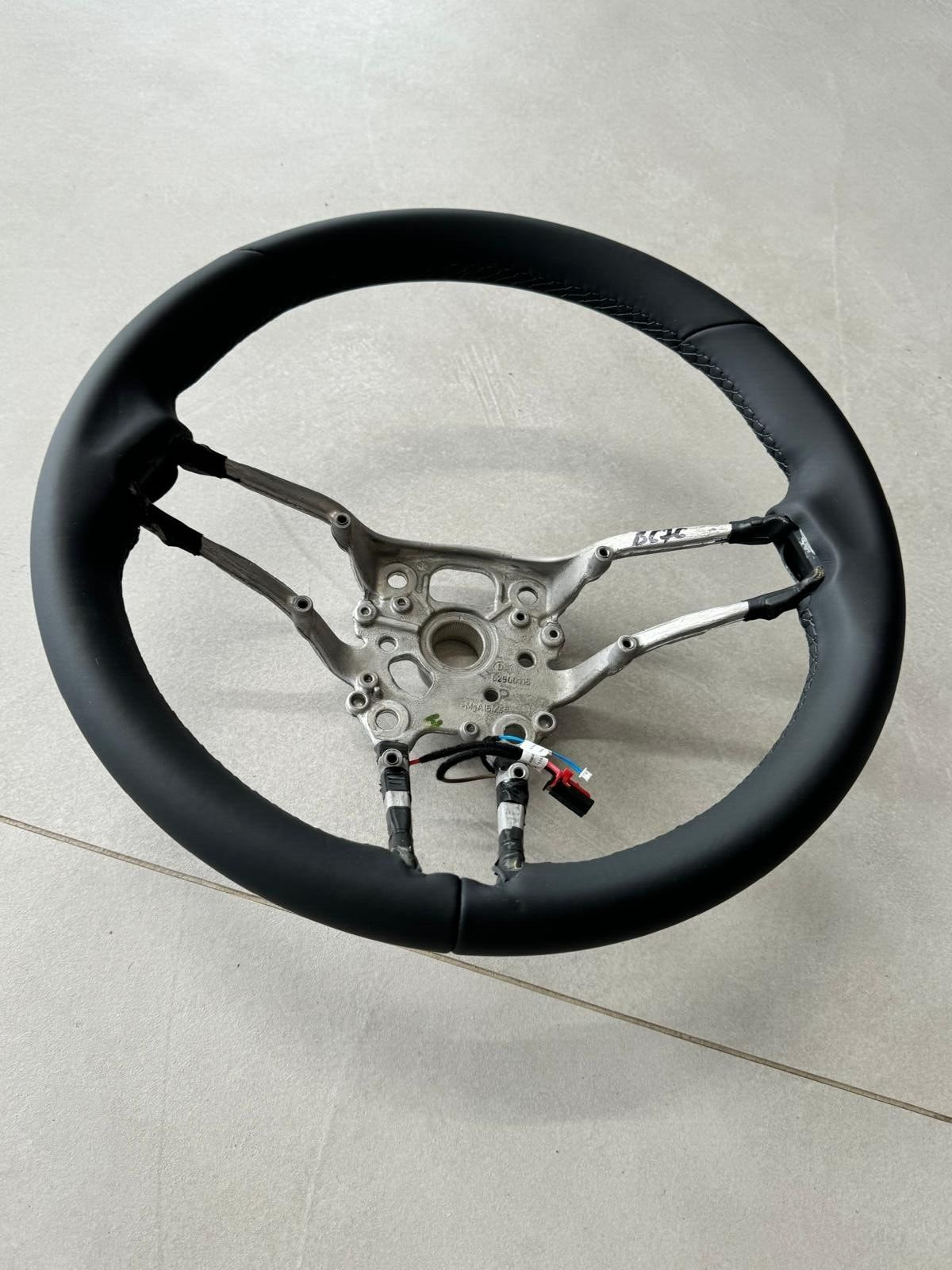 PORSCHE LEERES RAHMEN LENKRAD BEHEIZT SCHWARZ LEDER STEERING WHEEL FRAME NEW !!! - Obrázek 13