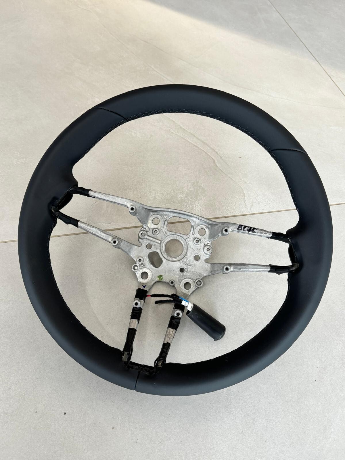 PORSCHE LEERES RAHMEN LENKRAD BEHEIZT SCHWARZ LEDER STEERING WHEEL FRAME NEW !!! - Obrázek 3