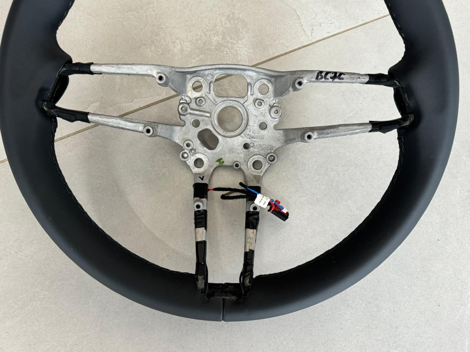 PORSCHE LEERES RAHMEN LENKRAD BEHEIZT SCHWARZ LEDER STEERING WHEEL FRAME NEW !!! - Obrázek 21