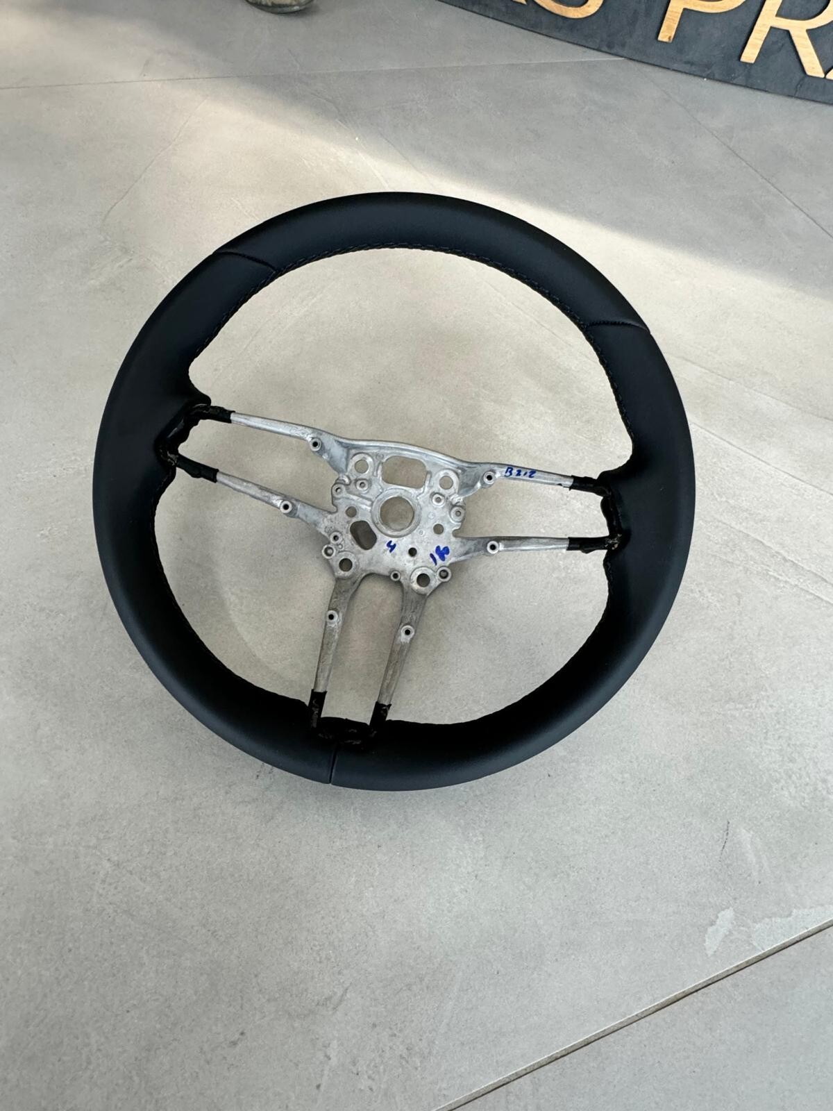 PORSCHE LEERES RAHMEN LENKRAD SPORT LEDER SCHWARZ STEERING WHEEL FRAME BLACK NEW - Obrázek 16