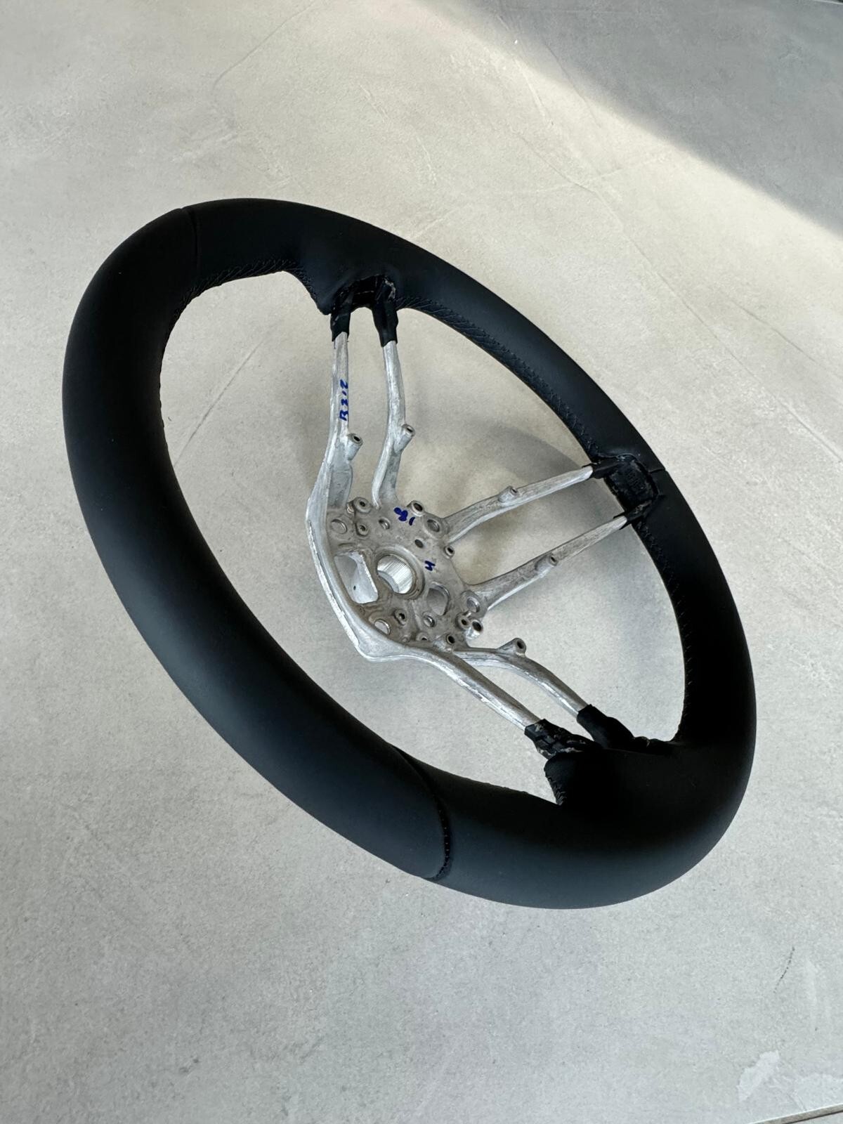 PORSCHE LEERES RAHMEN LENKRAD SPORT LEDER SCHWARZ STEERING WHEEL FRAME BLACK NEW - Obrázek 5