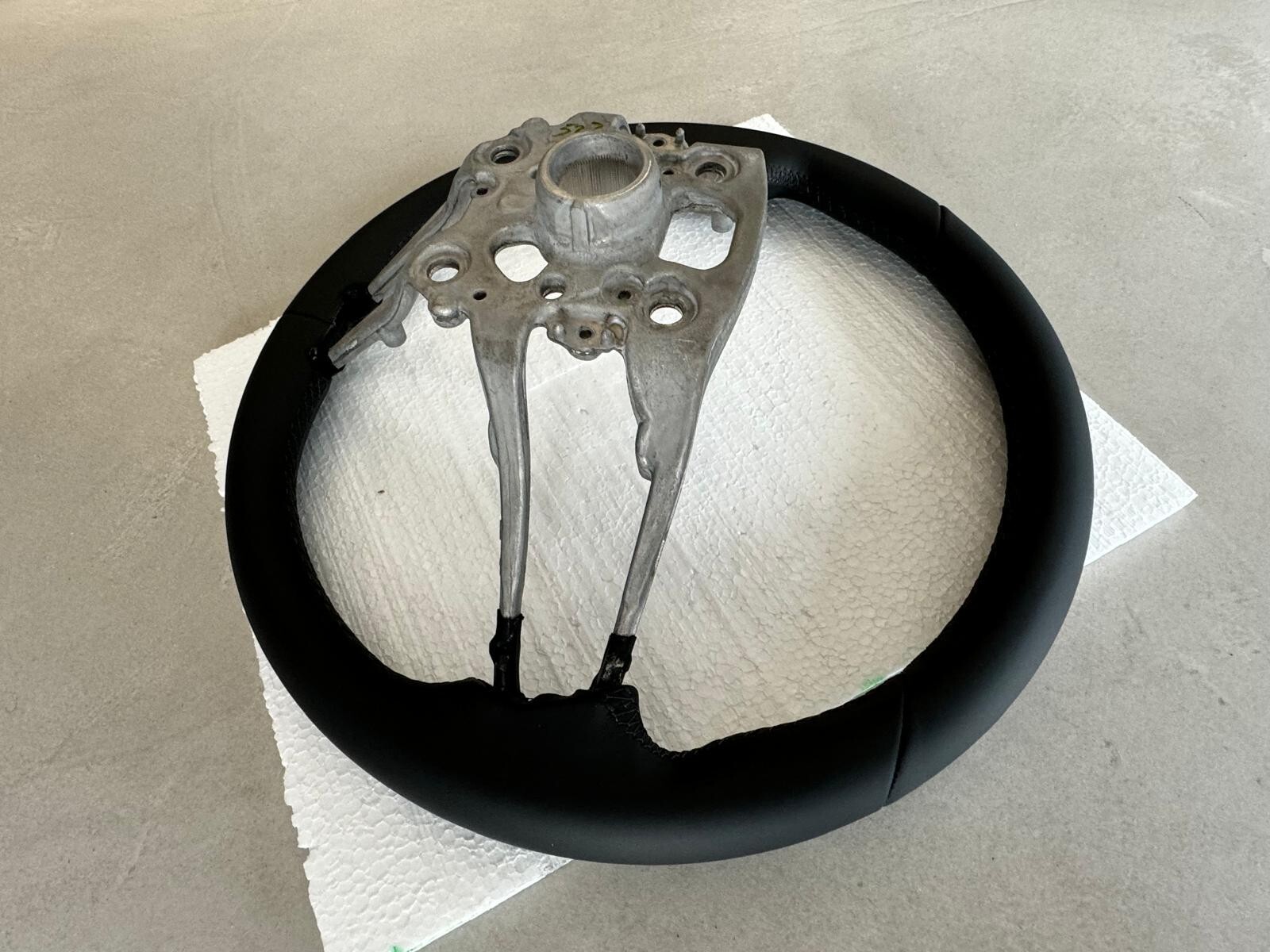 PORSCHE LEERES RAHMEN LENKRAD SPORT LEDER SCHWARZ STEERING WHEEL FRAME BLACK NEW - Obrázek 9