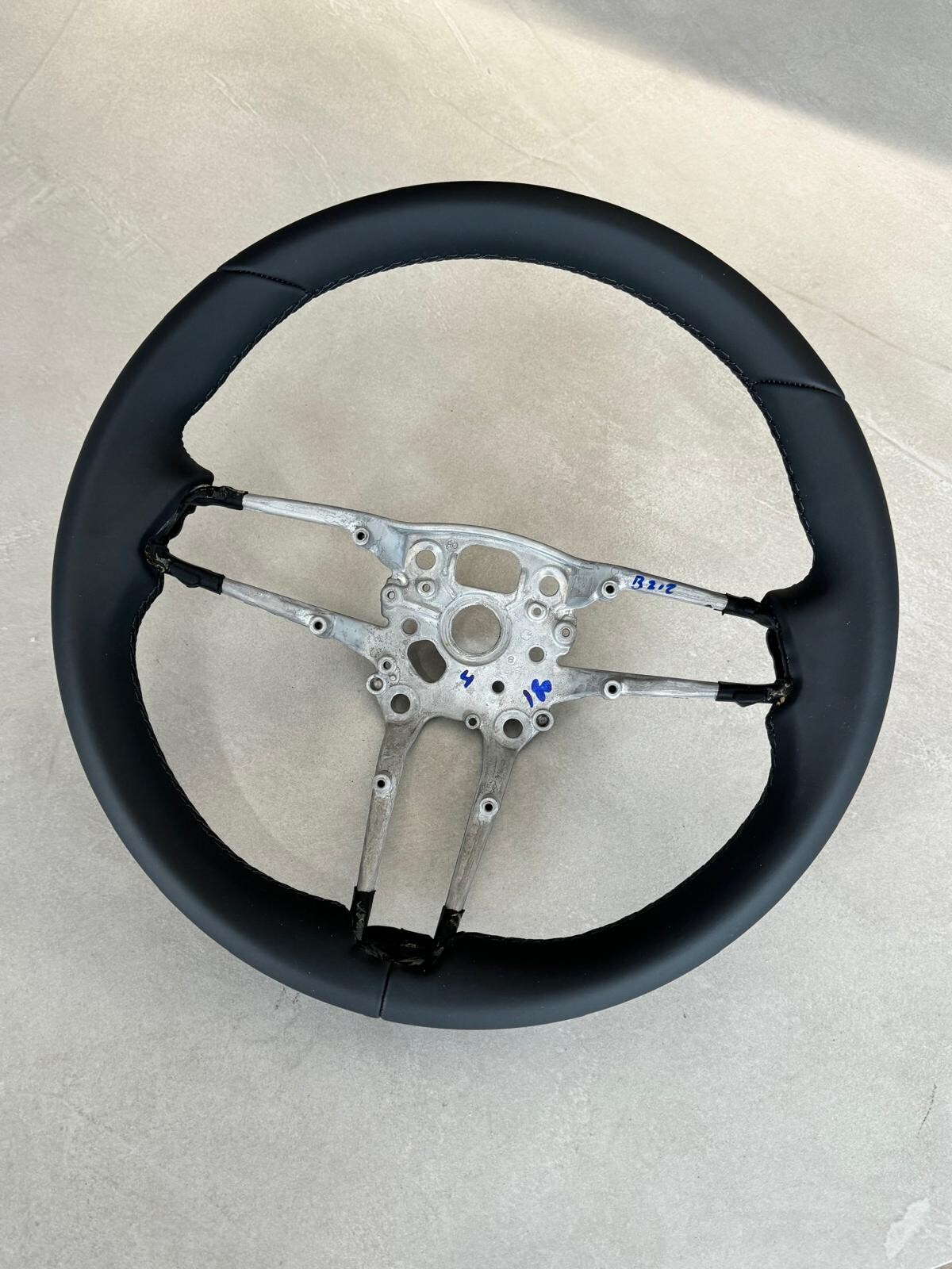 PORSCHE LEERES RAHMEN LENKRAD SPORT LEDER SCHWARZ STEERING WHEEL FRAME BLACK NEW