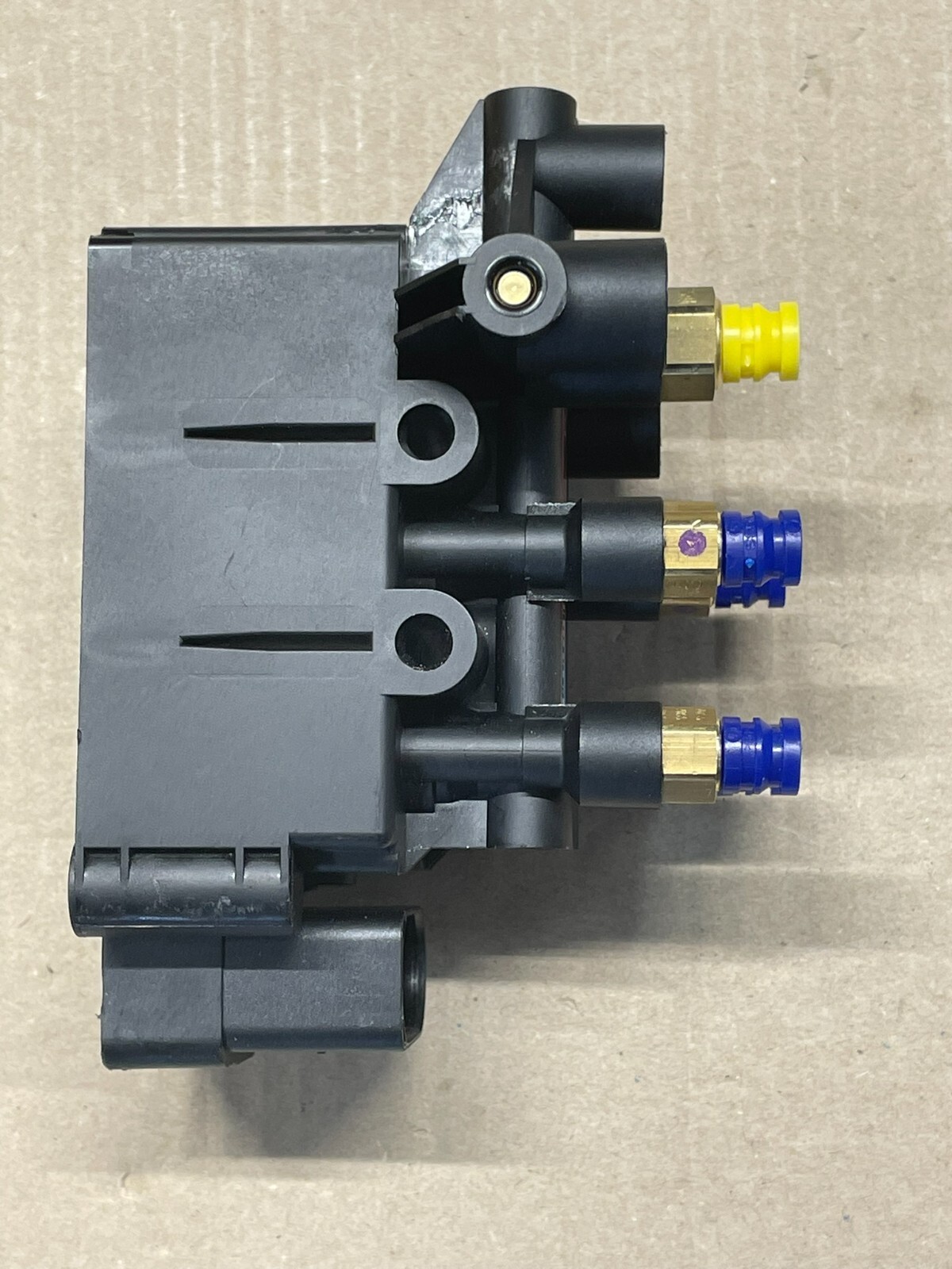 PORSCHE PANAMERA LUFTFEDERUNG VENTILBLOCK VENTILEINHEIT 971616013C PORSCHE NEU - Obrázek 12