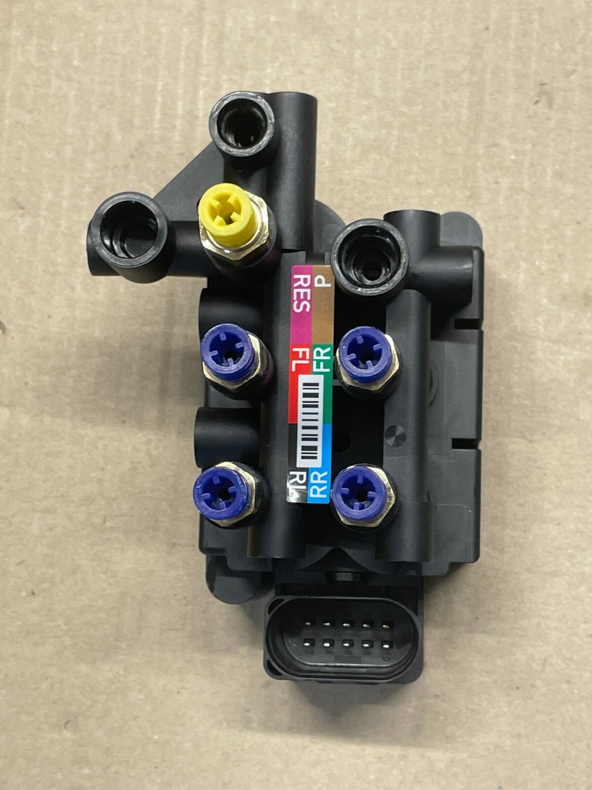 PORSCHE PANAMERA LUFTFEDERUNG VENTILBLOCK VENTILEINHEIT 971616013C PORSCHE NEU - Obrázek 3