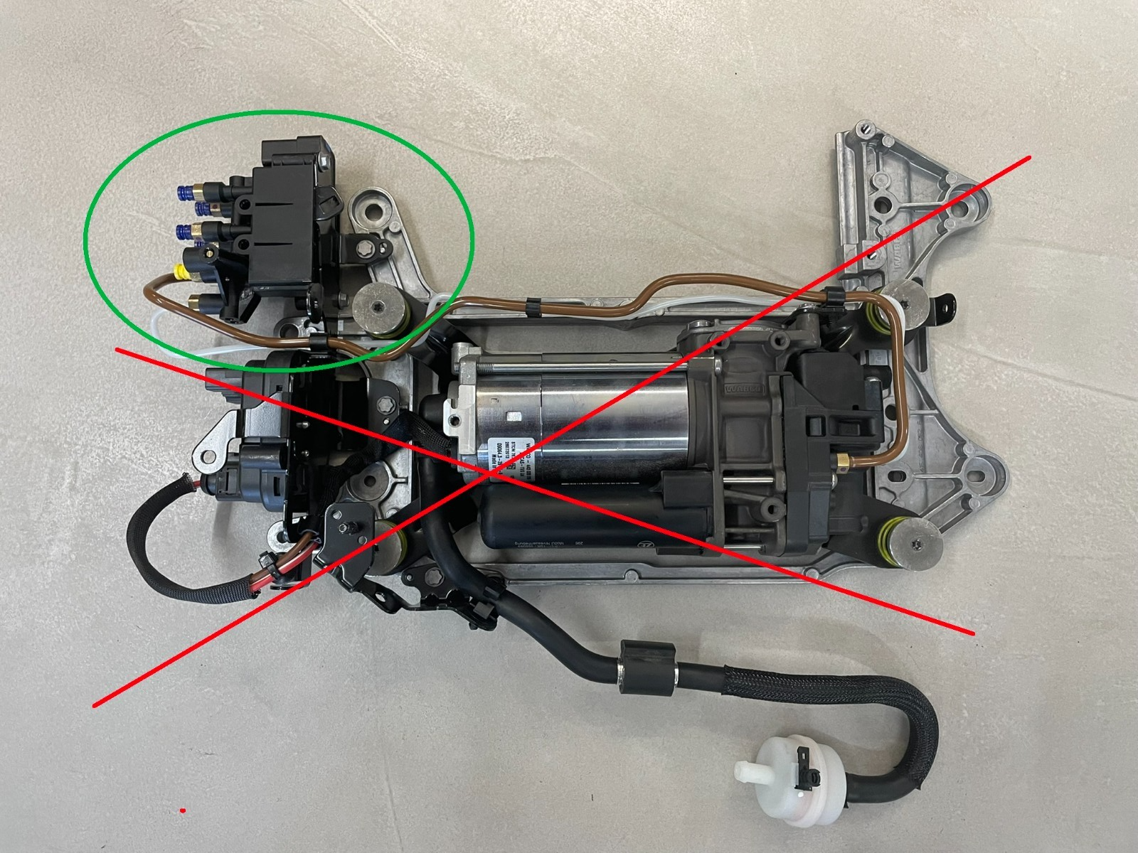 PORSCHE PANAMERA LUFTFEDERUNG VENTILBLOCK VENTILEINHEIT 971616013C PORSCHE NEU - Obrázek 6
