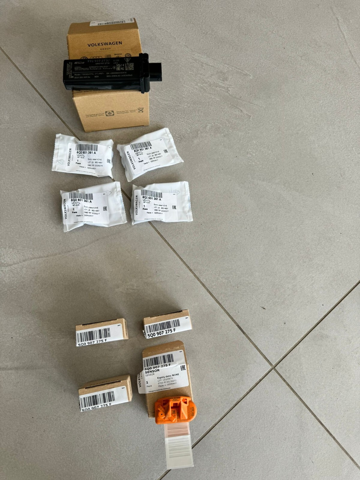 PORSCHE SATZ 4X REIFENDRUCKSENSOREN 5Q0907275F REIFENDRUCK STEUERGERÄ 992907273D - Obrázek 9