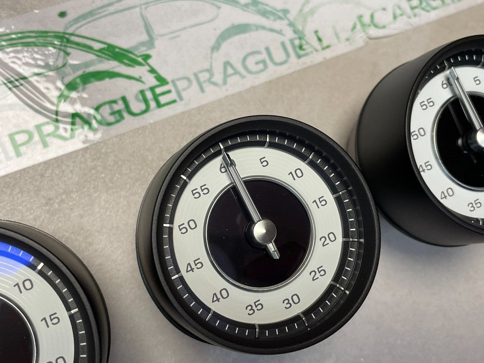 PORSCHE TAYCAN SPORT CHRONO STOP UHR 9J1919203M WEISS ZUSATZINSTRUMENTE ORIG.NEU - Obrázek 12