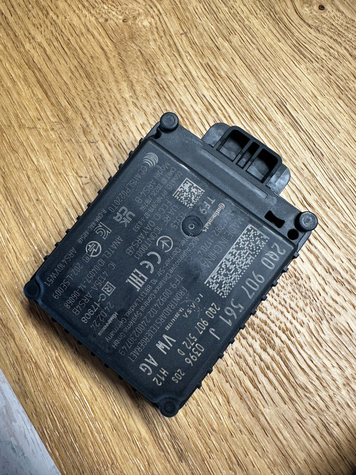 SEAT ACC RADARSENSOR ABSTANDSREGELUNG 2Q0907561J NEU ORIG. SEAT TEIL ! - Obrázek 13