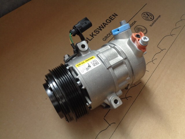 SEAT MIU KLIMAKOMPRESSOR 1S0816803A ORIG.SEAT TEIL ! NEU !!! - FOTOS GUCKEN !!! - Obrázek 3