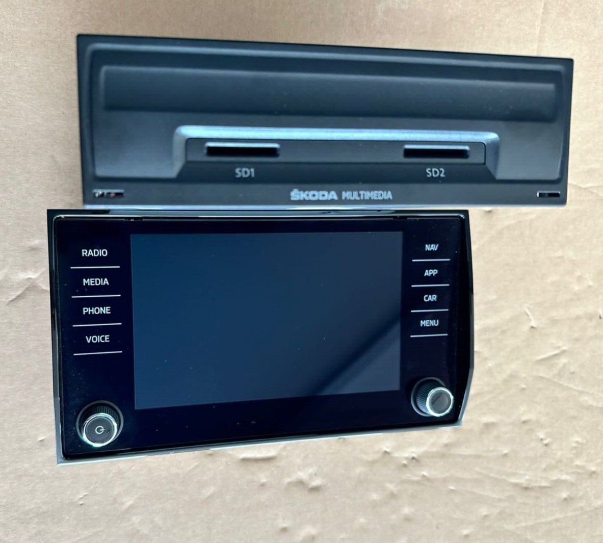 SKODA KODIAQ NAVIGATIONSSYSTEM STEUERGERÄT +TOUCH SCREEN 565919605B + 5Q0035874C - Obrázek 7