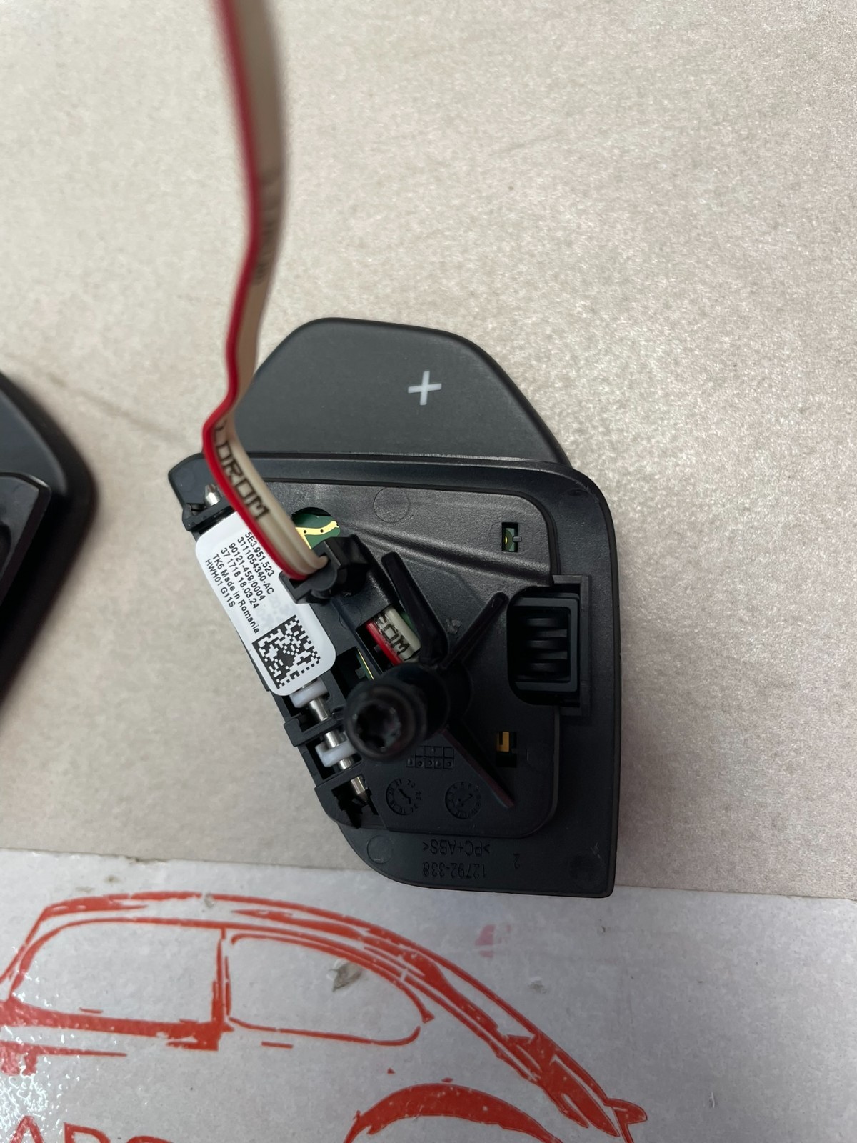 ŠKODA LENKRAD SCHALTWIPPEN FÜR TIPTRONIC LINKS + RECHTS 5E3951523 ORIG NEU TEIL - Obrázek 9