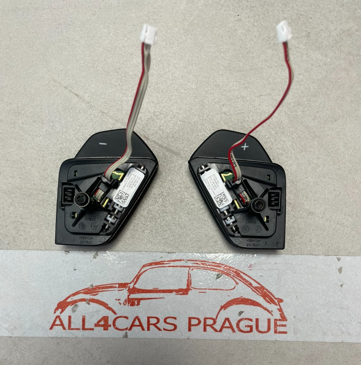 ŠKODA LENKRAD SCHALTWIPPEN FÜR TIPTRONIC LINKS + RECHTS 5E3951523 ORIG NEU TEIL