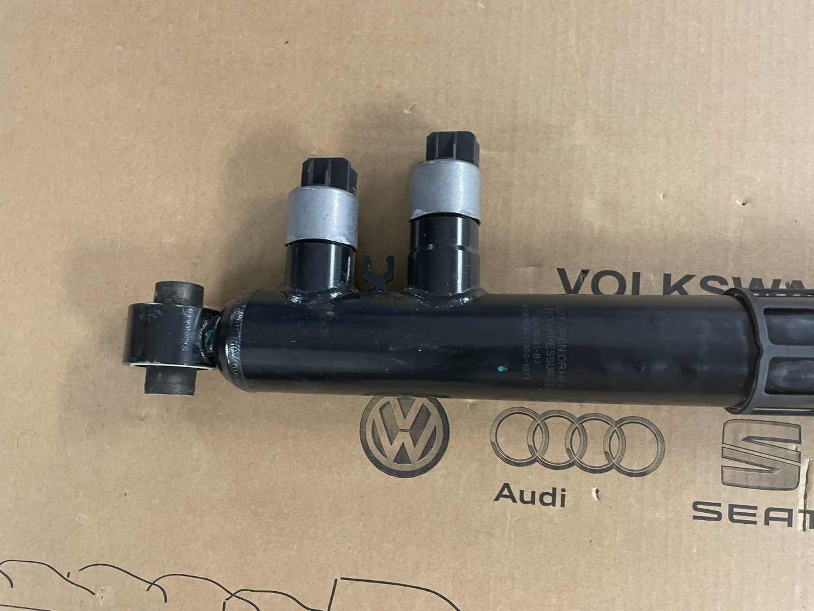 ŠKODA SUPERB STOßDÄMPFER ELEKTRISCH HINTEN 3WA512037AE ORIGINAL NEU!!! - Obrázek 13