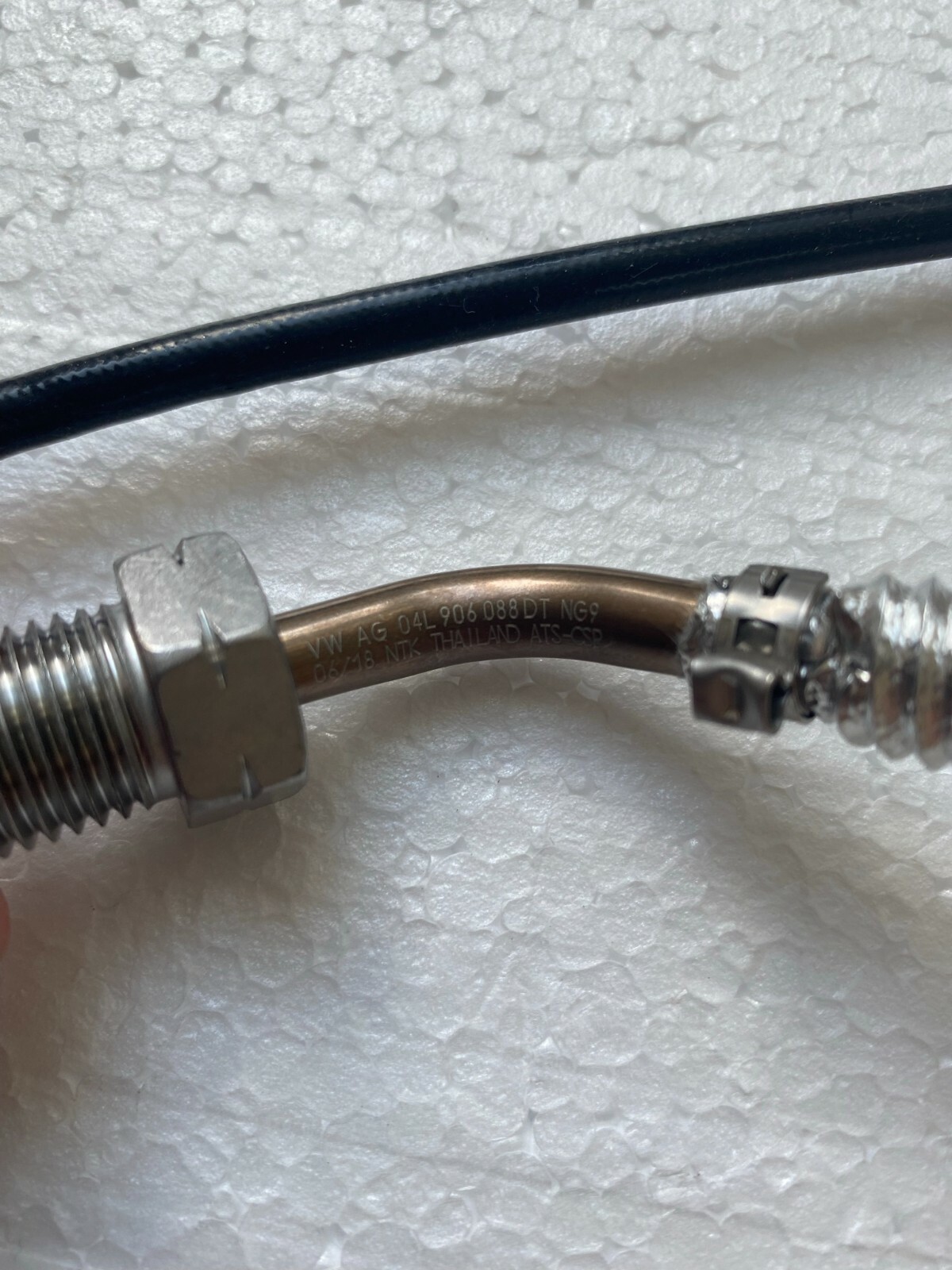 VOLKSWAGEN ABGASTEMPERATURGEBER 04L906088DT / 04L 906 088 DT ORIGINAL NEU!! - Obrázek 3