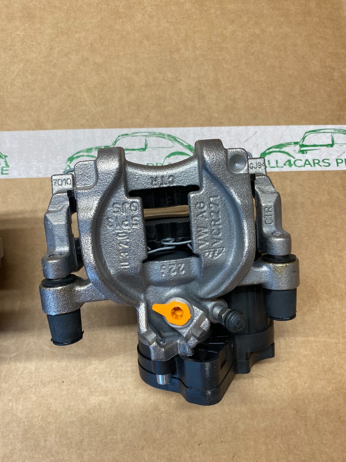 VW AUDI HINTEN BREMSSATTEL L+R ELEKTRISCH KOMPLET 5Q0615405DB 5Q0615406DB NEW VW - Obrázek 8