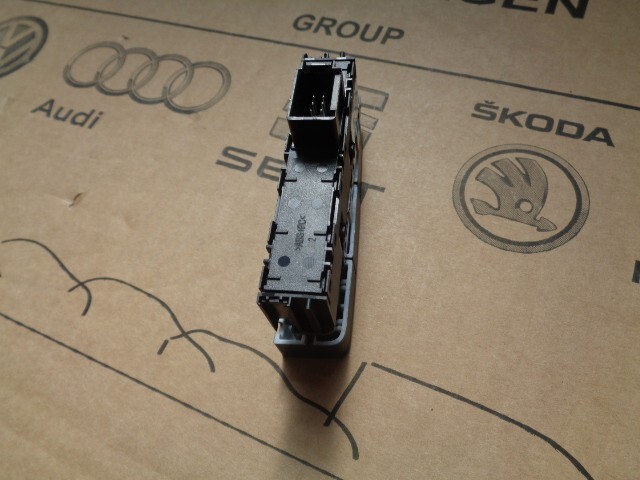 VW GOLF 7 DRUCKTASTEN SCHALTER PDC PLA 5G1927238F Fast Neu d v Test Wagen ORIG. - Obrázek 16