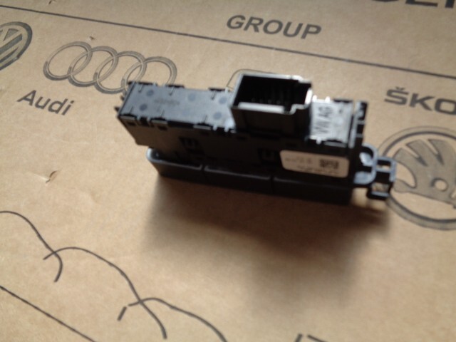 VW GOLF 7 DRUCKTASTEN SCHALTER PDC PLA 5G1927238F Fast Neu d v Test Wagen ORIG. - Obrázek 17