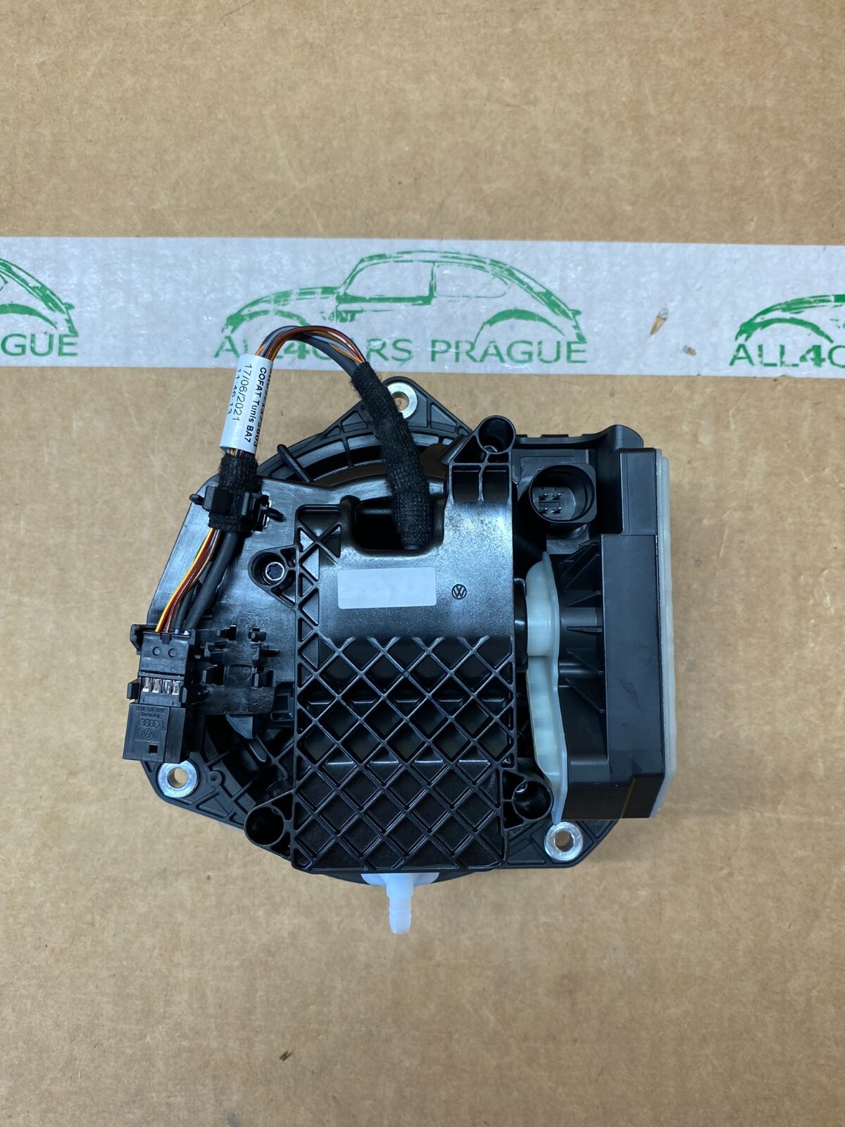 VW GOLF 8 RÜCKFAHRKAMERA HECKKLAPPENÖFFNER EMBLEM 5H0827469N DPJ ORIG.NEU - Obrázek 4