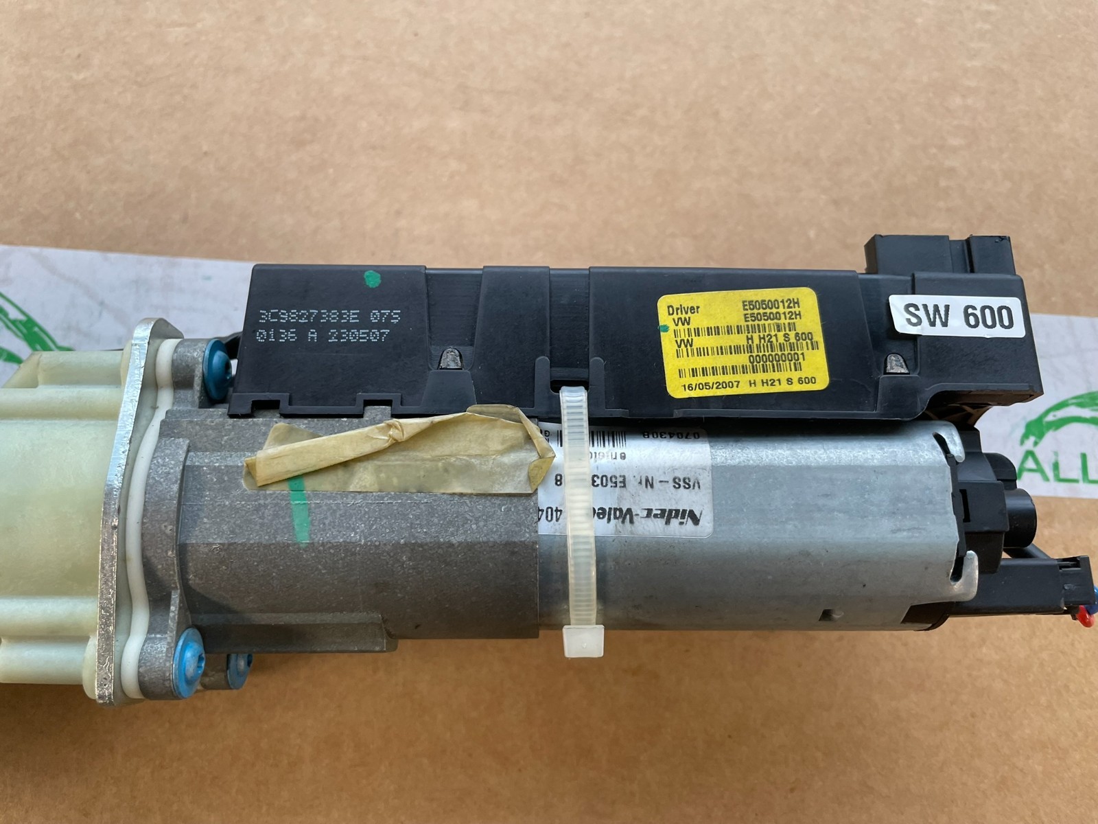 VW PASSAT VARIANT HECKKLAPPE ANTRIEB ANTRIEBSMOTOR 3C9827383E DEM VOM TEST CAR! - Obrázek 3