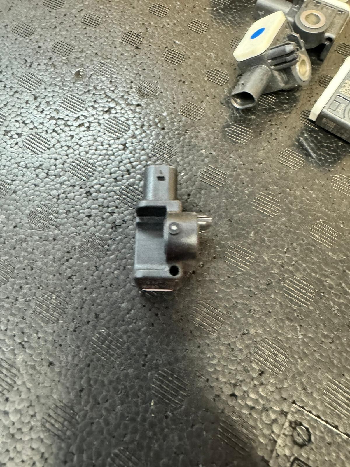 VW, SKODA, SEAT CRASHSENSOR DRUCKSENSOR 7P0959651 - 7P0 959 651 ORIG. NEU TEIL! - Obrázek 5