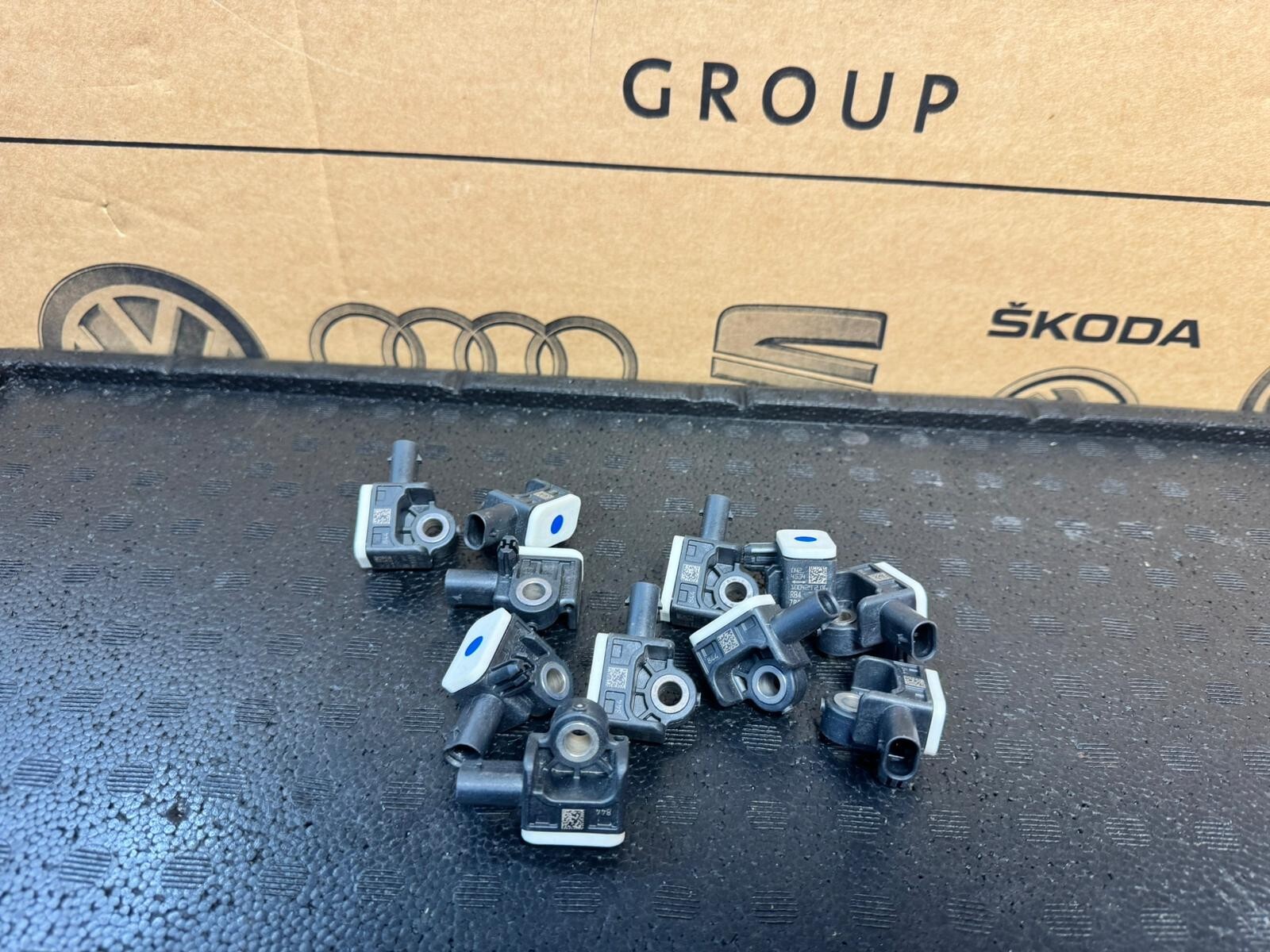 VW, SKODA, SEAT CRASHSENSOR DRUCKSENSOR 7P0959651 - 7P0 959 651 ORIG. NEU TEIL!