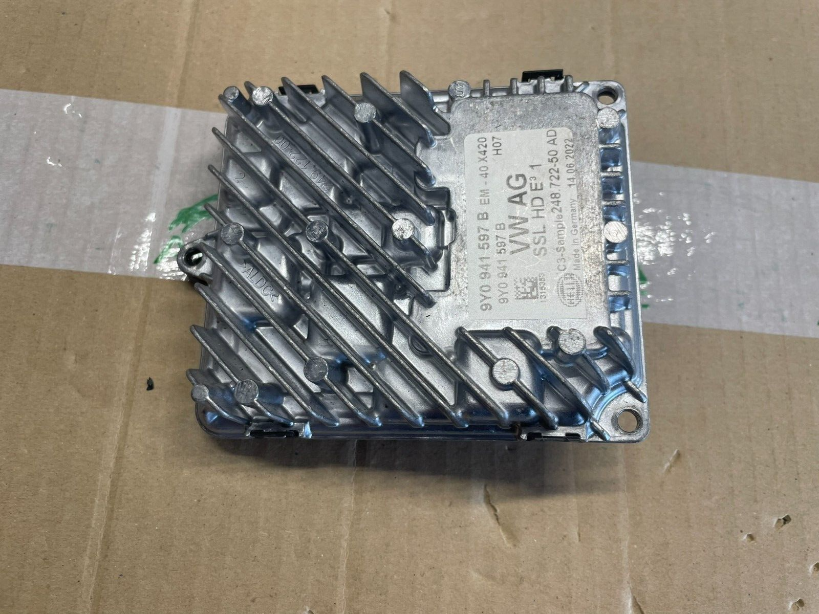 VW TIGUAN 2024 SCHEINWERFER STEUERGERÄT 9Y0941597B DEMONT VOM TEST WAGEN ORIG VW - Obrázek 8