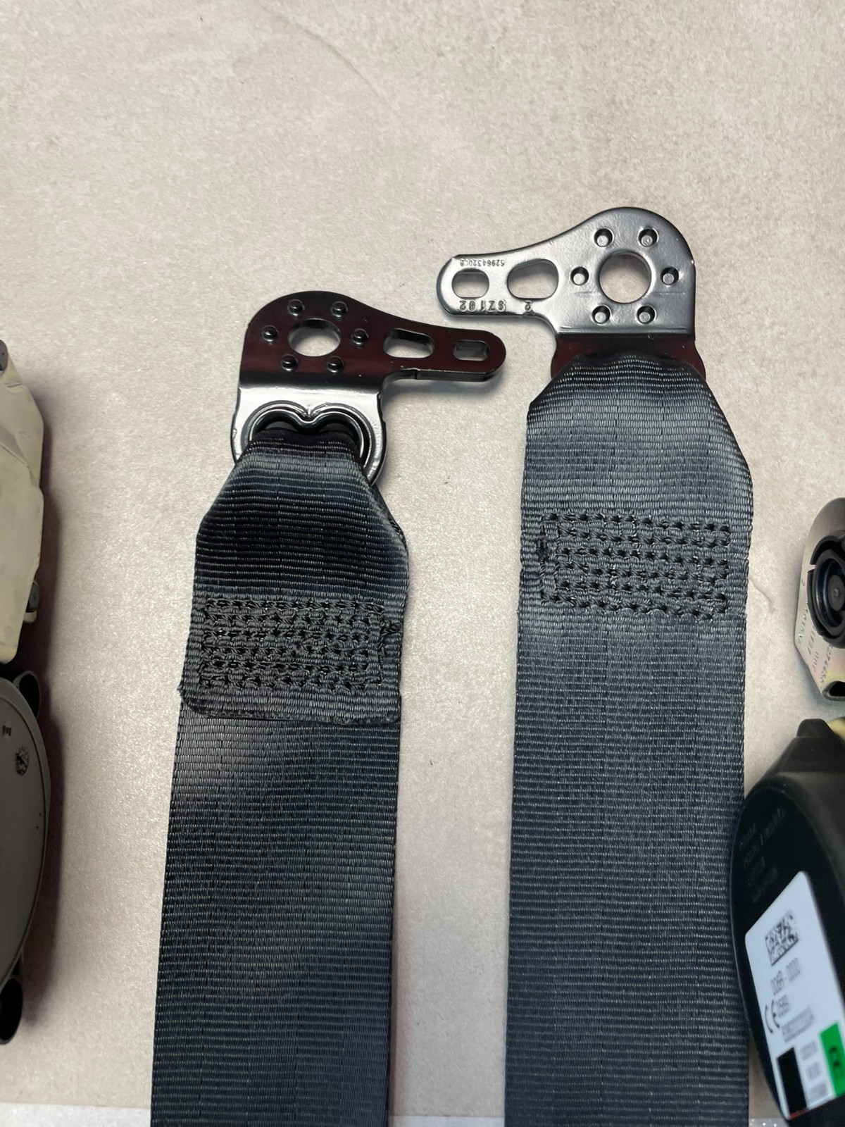 VW TIGUAN VW TIGUAN ALLSPACE 5NB857705C 5NB857706C SICHERHEITSGURTEN NEU ORIG.! - Obrázek 11