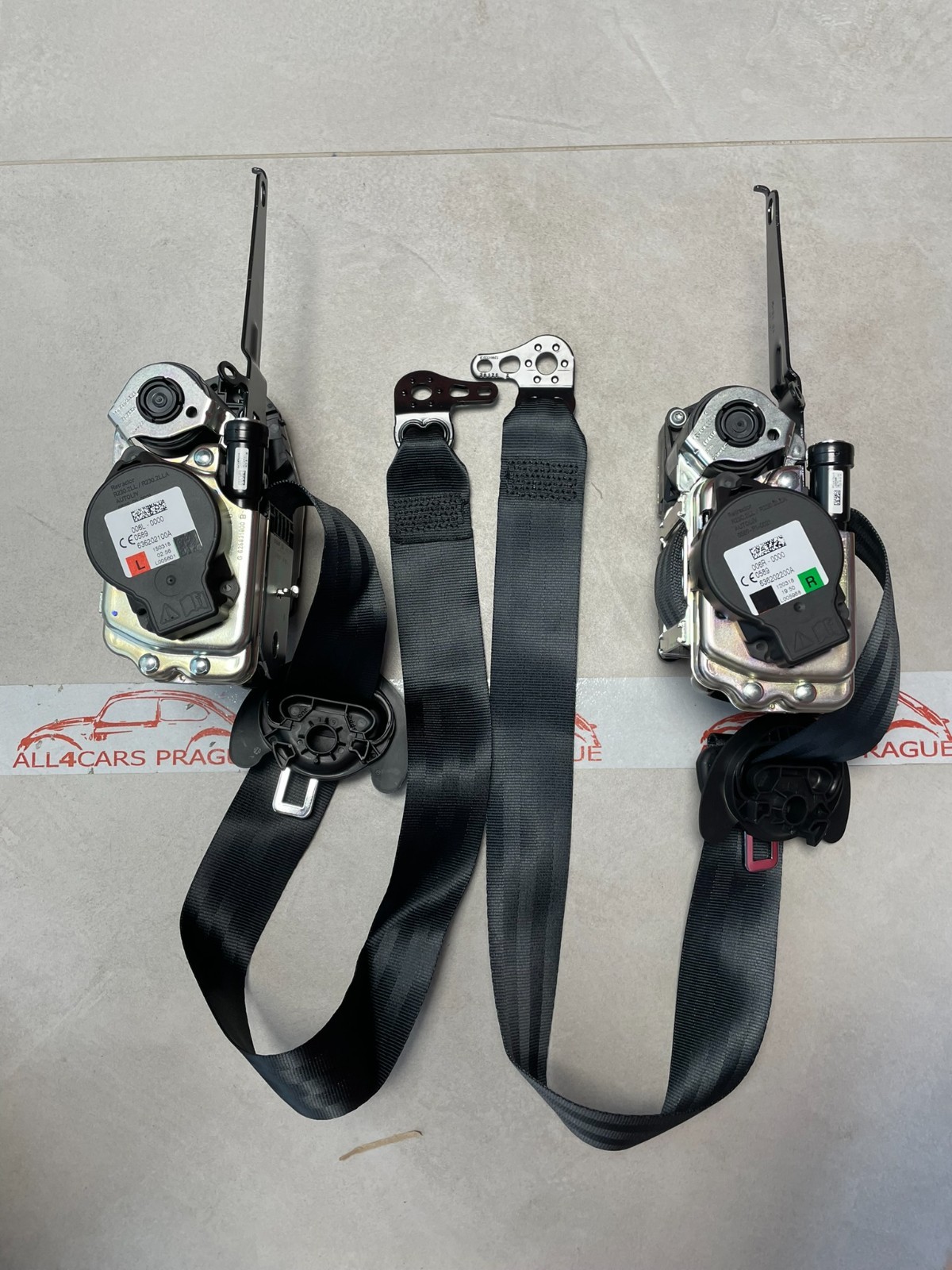 VW TIGUAN VW TIGUAN ALLSPACE 5NB857705C 5NB857706C SICHERHEITSGURTEN NEU ORIG.! - Obrázek 12