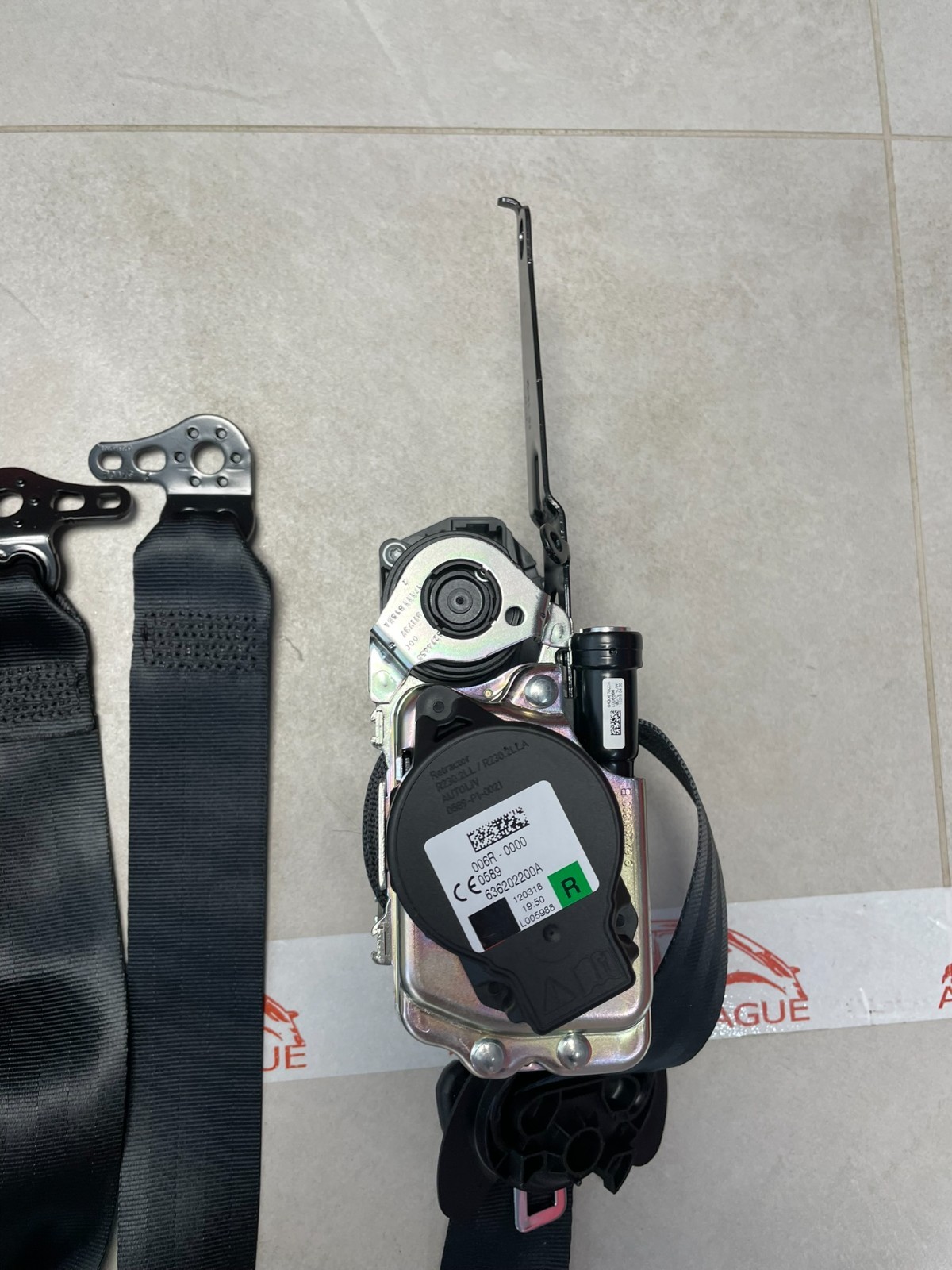 VW TIGUAN VW TIGUAN ALLSPACE 5NB857705C 5NB857706C SICHERHEITSGURTEN NEU ORIG.! - Obrázek 14