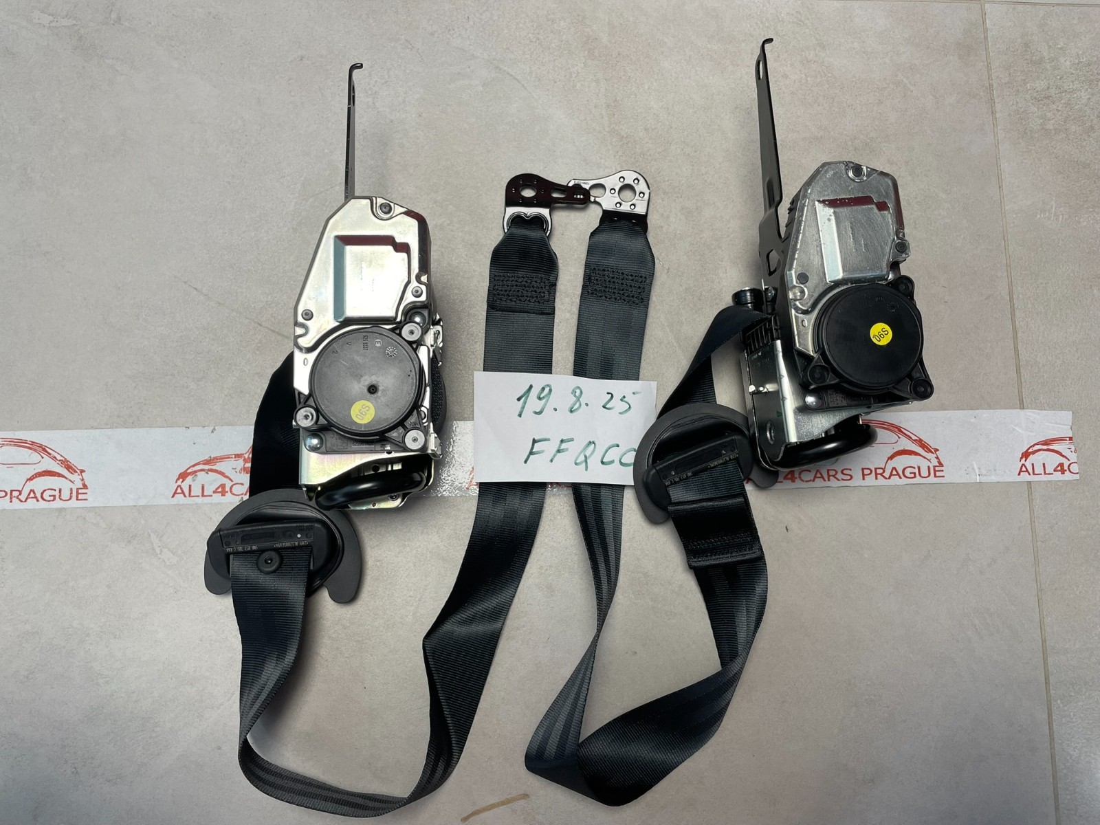 VW TIGUAN VW TIGUAN ALLSPACE 5NB857705C 5NB857706C SICHERHEITSGURTEN NEU ORIG.! - Obrázek 25