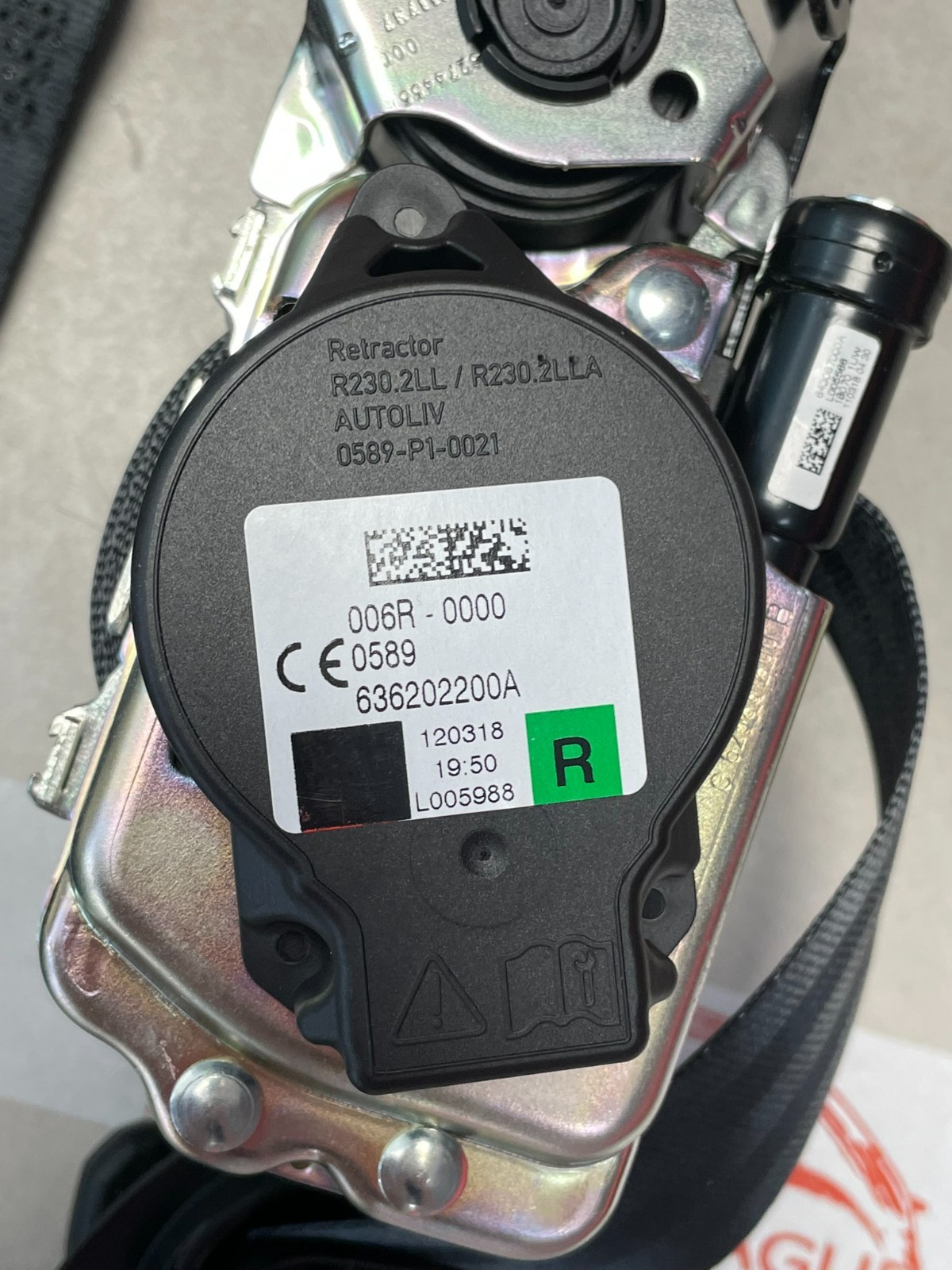 VW TIGUAN VW TIGUAN ALLSPACE 5NB857705C 5NB857706C SICHERHEITSGURTEN NEU ORIG.! - Obrázek 8