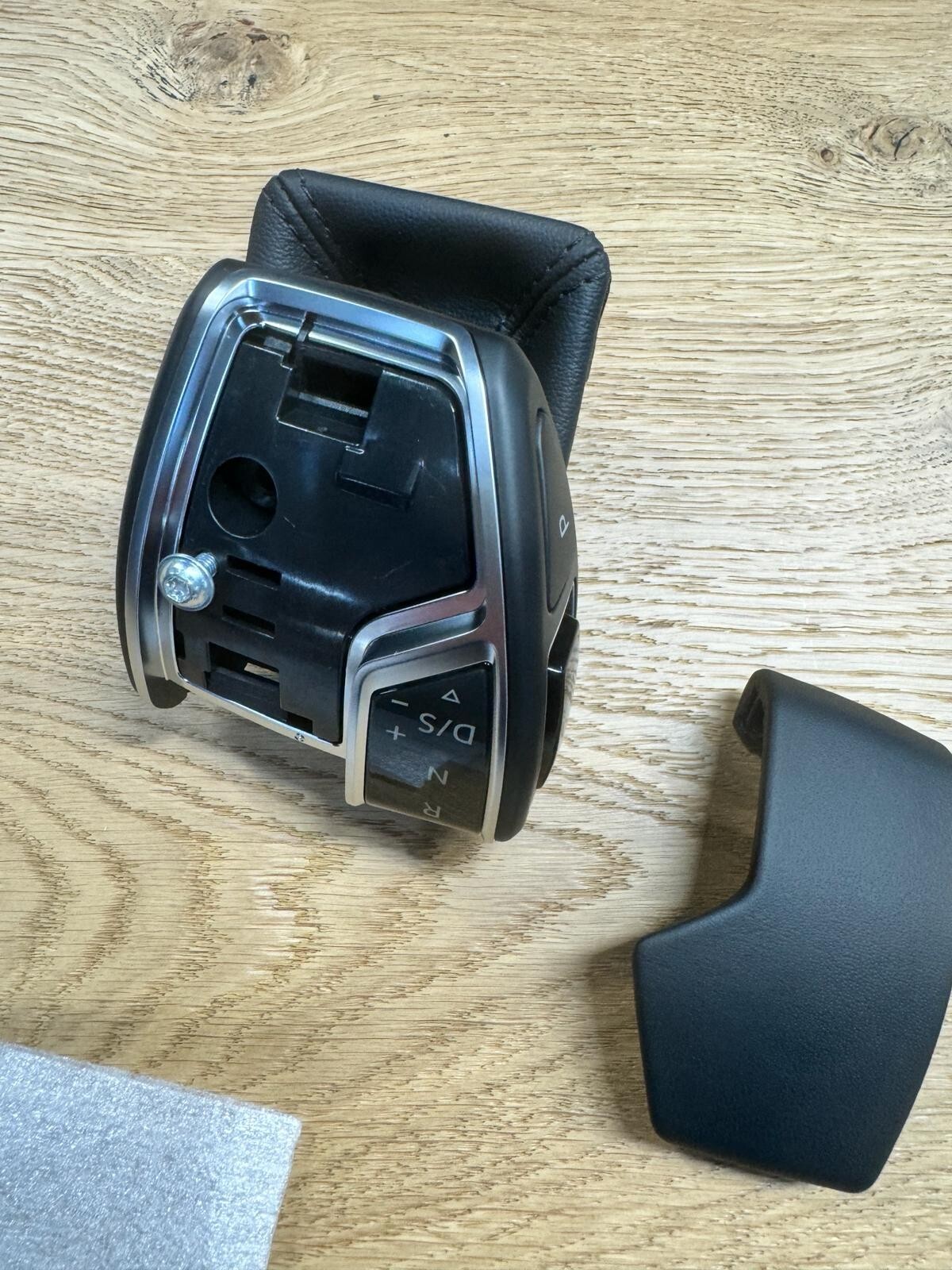 VW TOUAREG CR7 SCHALTKNAUF SCHALTHEBEL LEDER SCHWARZ 761713139A - 761713140 NEU - Obrázek 6