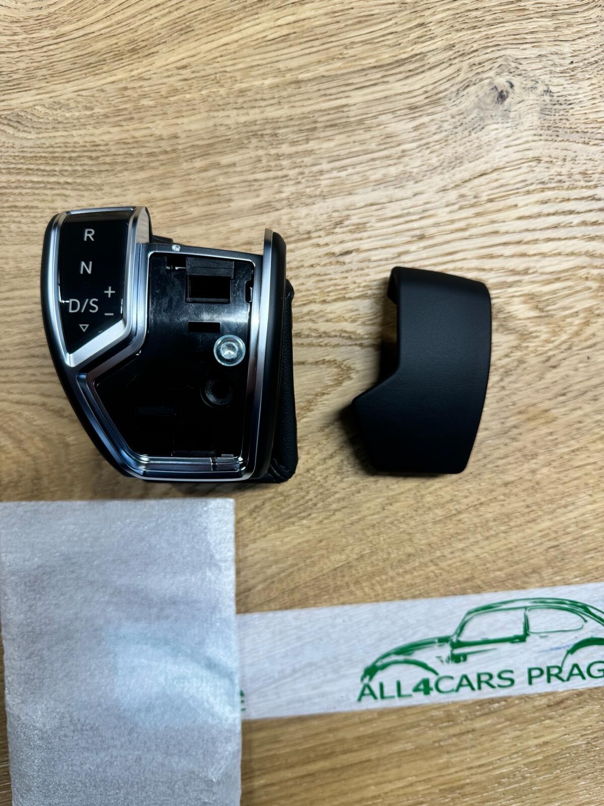 VW TOUAREG CR7 SCHALTKNAUF SCHALTHEBEL LEDER SCHWARZ 761713139A - 761713140 NEU