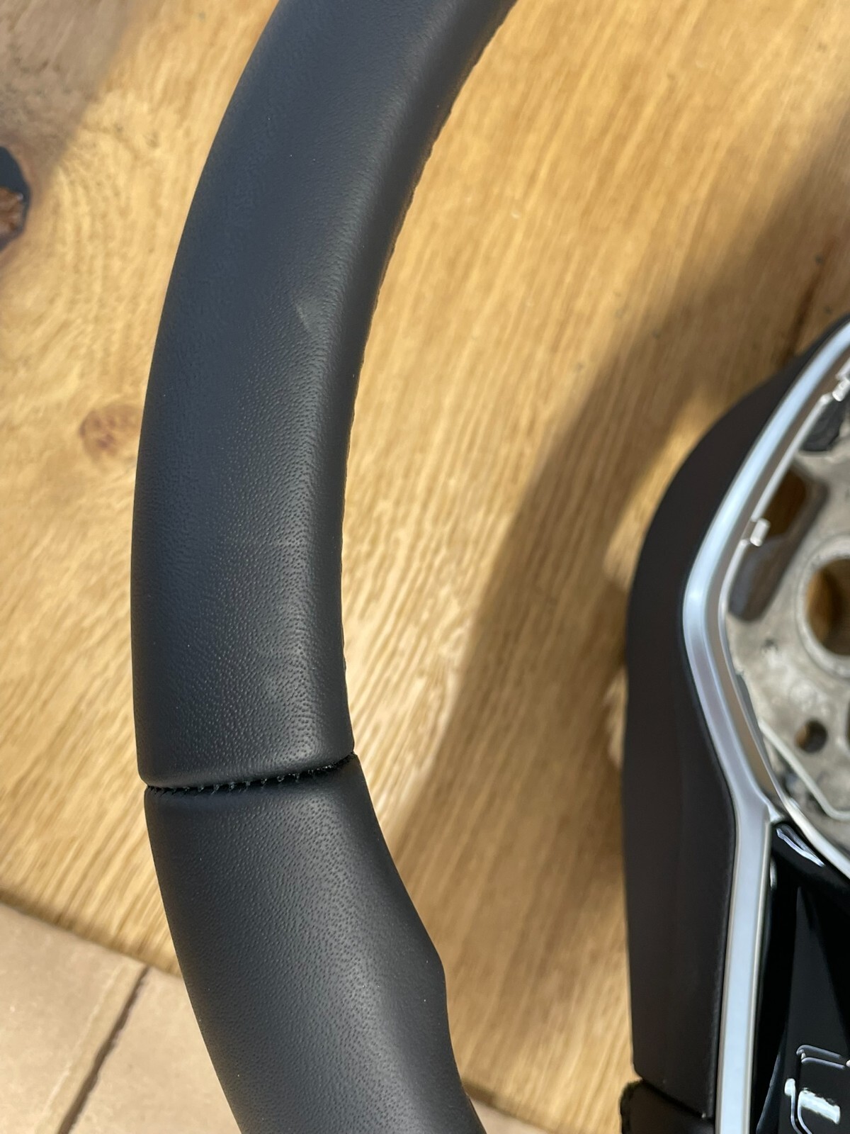 VW TOUAREG III CR7 SPORT LEDER LENKRAD R 760419089P - NUR 4877 KM STAND ORIG VW - Obrázek 11