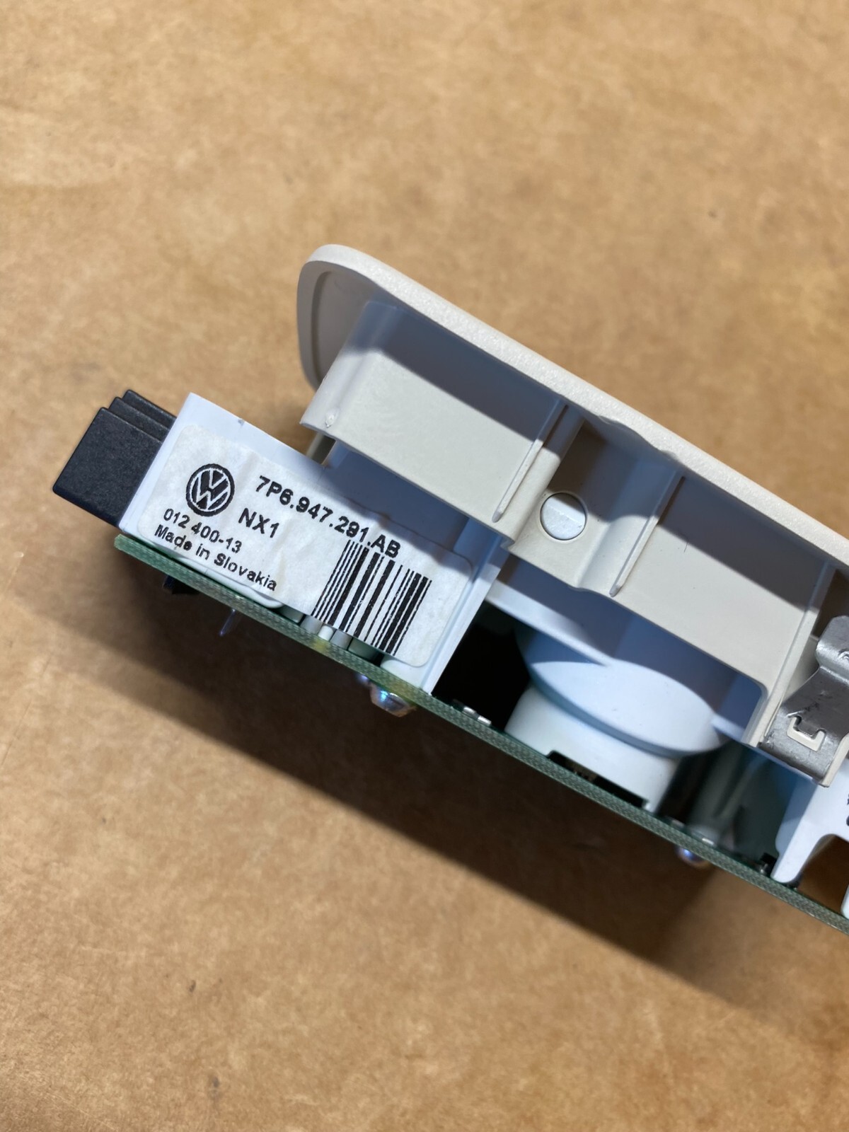 VW TOUAREG KABINENBELEUCHTUNG 7P6947291AB ORIGINAL NEU!!!! - Obrázek 6