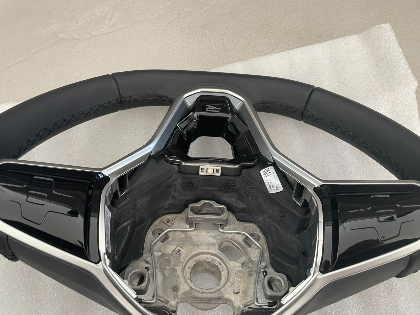 VW TOUAREG SPORT MULTIFUNKTIONS LENKRAD R 760419089P - NUR 1874 KM STAND ORIG VW - Obrázek 17