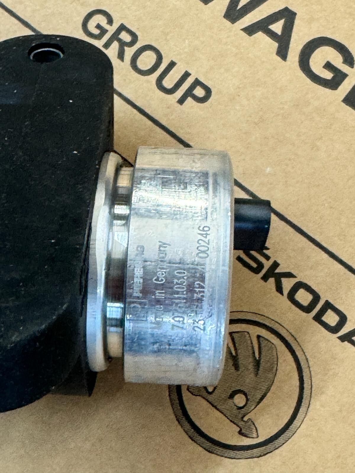 05L 965 567 A AUDI A4,A5,A6,A7,Q5 WASSERPUMPE ZUSATZ WASSERPUMPE 05L965567A NEU! - Obrázek 7