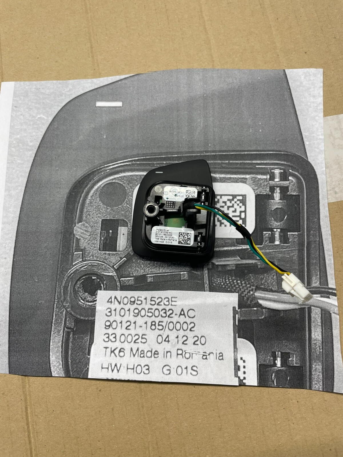 4N0951523E AUDI LENKRAD SCHALTWIPPEN - SCHALT PADELS 4N0951523E LINKS MINUS ORIG - Obrázek 13