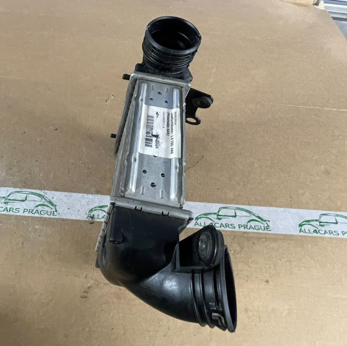 AUDI A3 VW GOLF BORA LADELUFTKÜHLER 1J0145803D = 1J0145803L = 1J0145803N TESTCAR - Obrázek 12