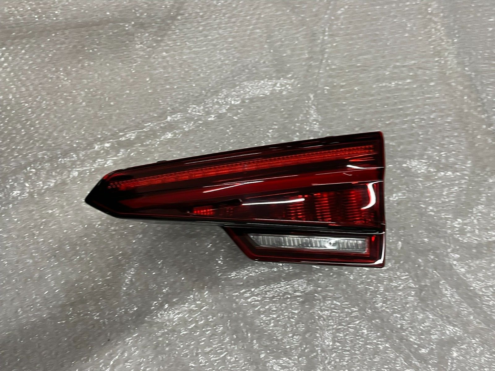 AUDI A4 LED HECKLEUCHTE HECKLAMPE RECHTS 8W5945094G DEM VOM TEST WAGEN ORIGINAL - Obrázek 21