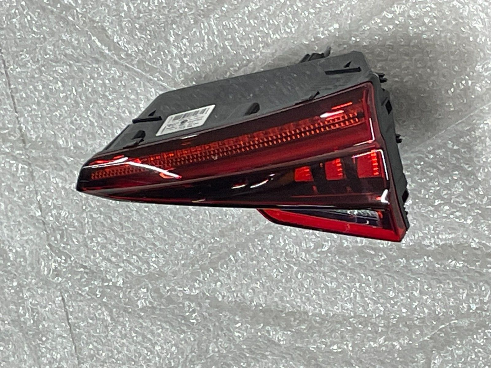 AUDI A4 LED HECKLEUCHTE HECKLAMPE RECHTS 8W5945094G DEM VOM TEST WAGEN ORIGINAL - Obrázek 7