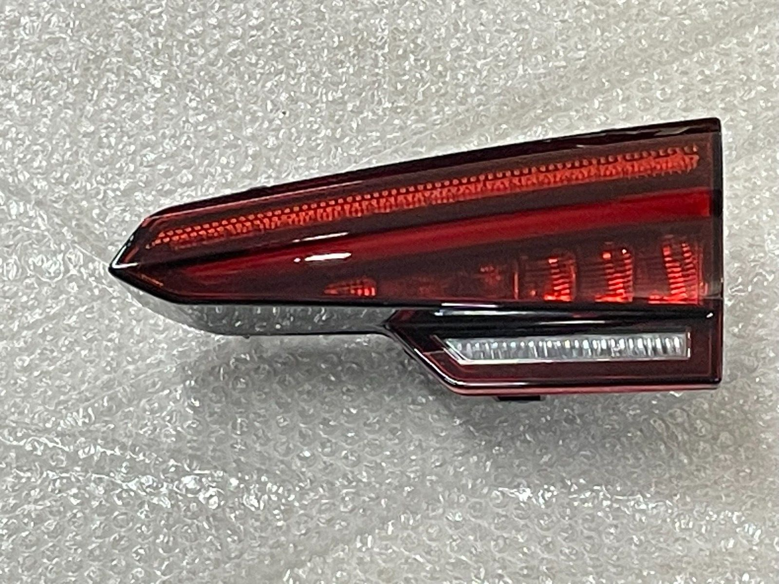 AUDI A4 LED HECKLEUCHTE HECKLAMPE RECHTS 8W5945094G DEM VOM TEST WAGEN ORIGINAL - Obrázek 9