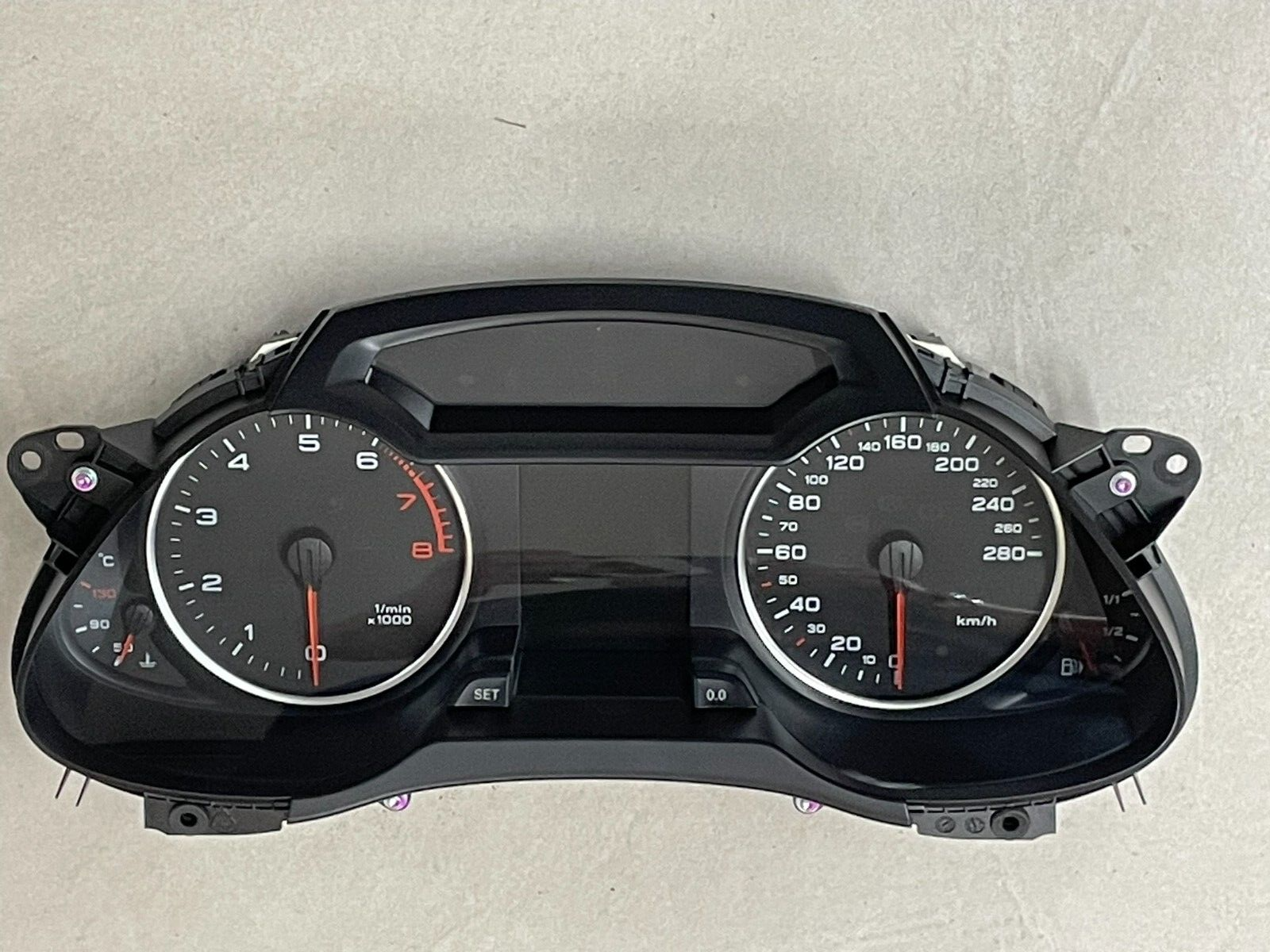 AUDI A4 TACHO CLUSTER KOMBIINSTRUMENT 8K0920930G FAST NEU DEM VOM TEST WAGEN....