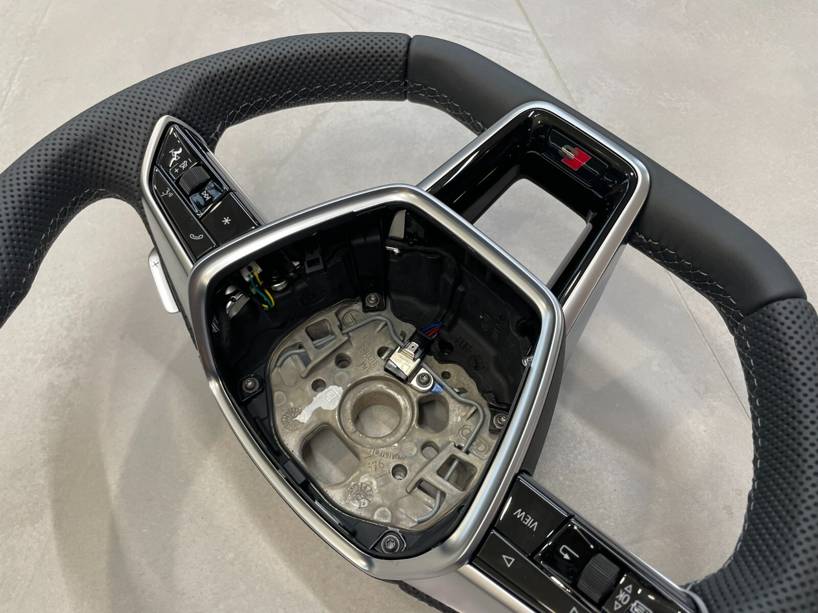 AUDI A6 S6 A7 S7 C8 4K AUDI S SPORT LEDER LENKRAD ABGEFLACHT GELOCHT ORIG.NEU - Obrázek 10