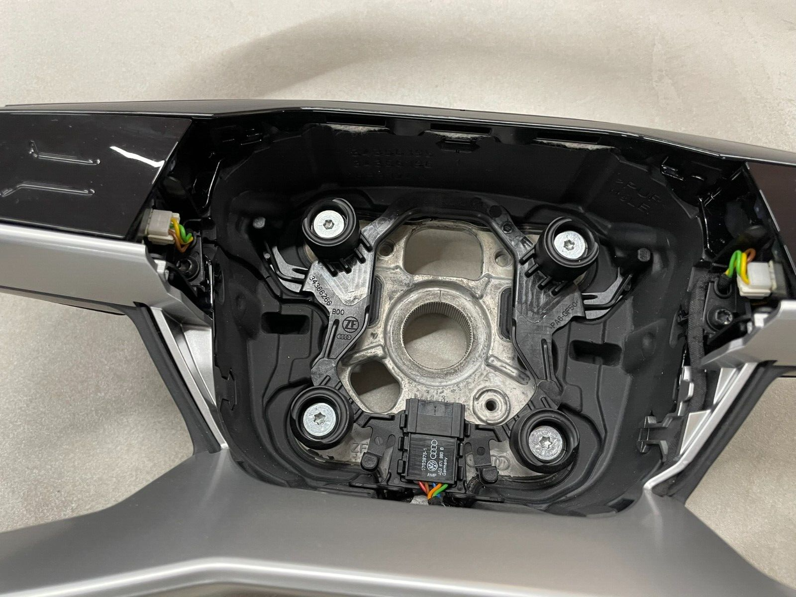 AUDI Q4 Q5 Q6 AUDI LEDER LENKRAD GELOCHT ABGEFLACHT PADELS 8B3419091F NEU ORIG - Obrázek 13