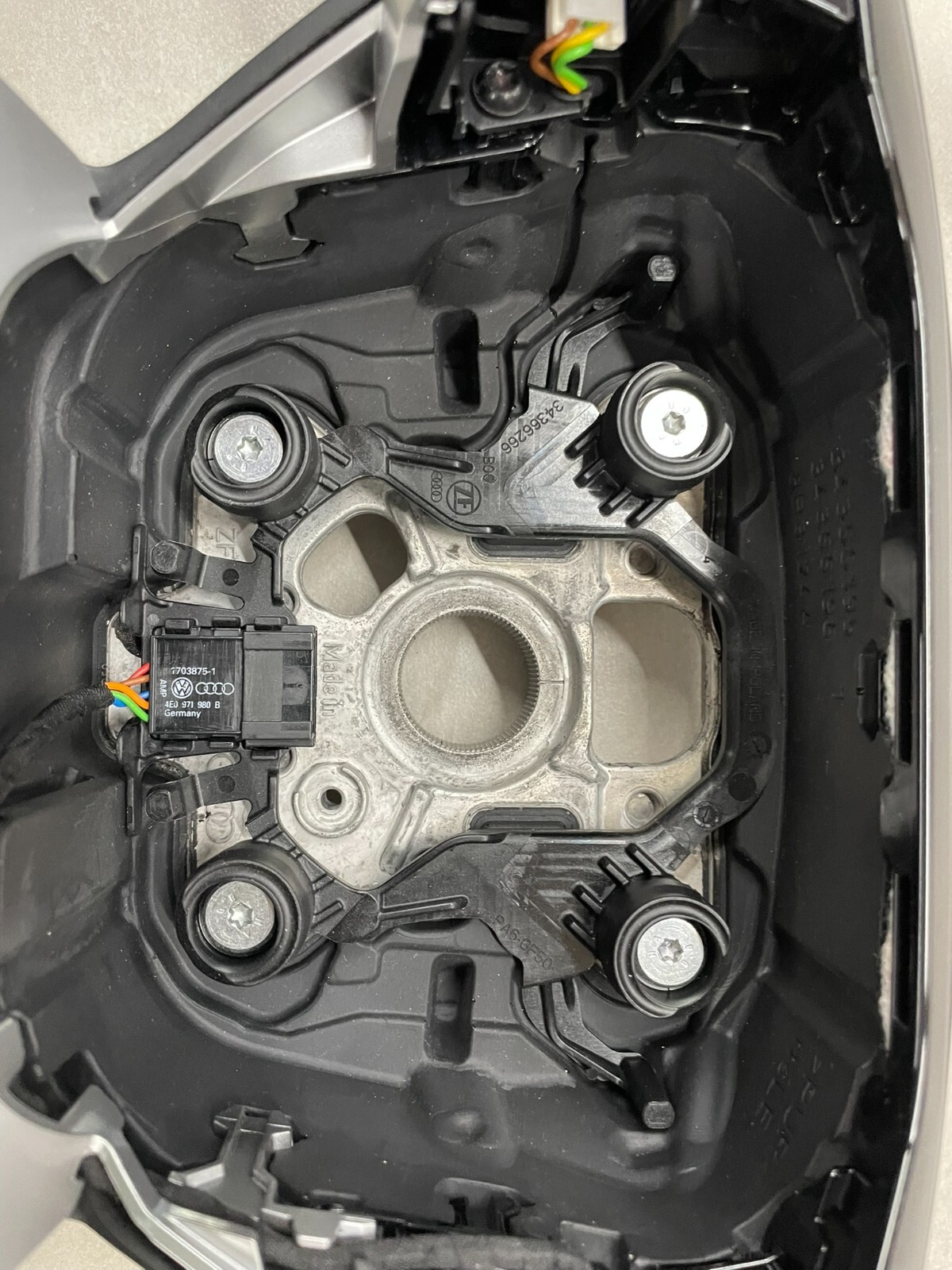 AUDI Q4 Q5 Q6 AUDI LEDER LENKRAD GELOCHT ABGEFLACHT PADELS 8B3419091F NEU ORIG - Obrázek 16