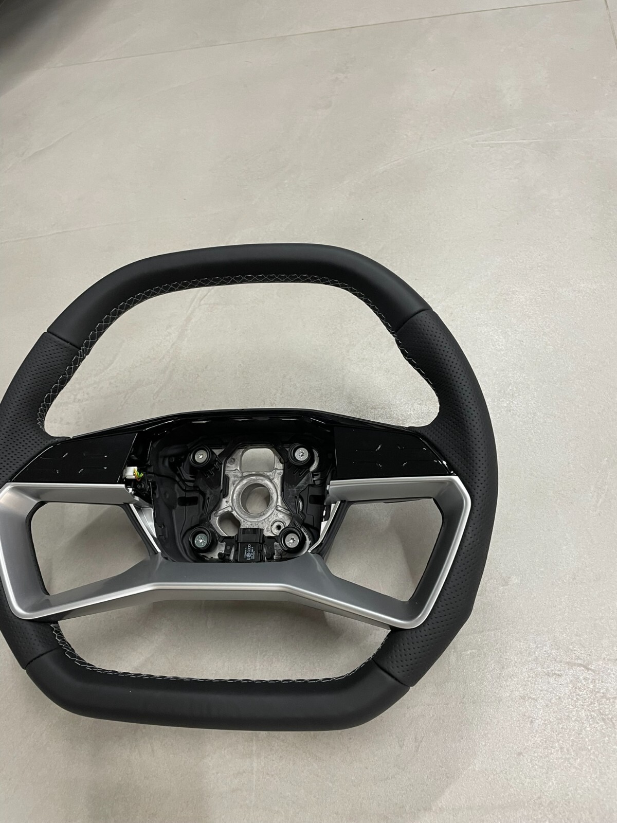 AUDI Q4 Q5 Q6 AUDI LEDER LENKRAD GELOCHT ABGEFLACHT PADELS 8B3419091F NEU ORIG - Obrázek 7
