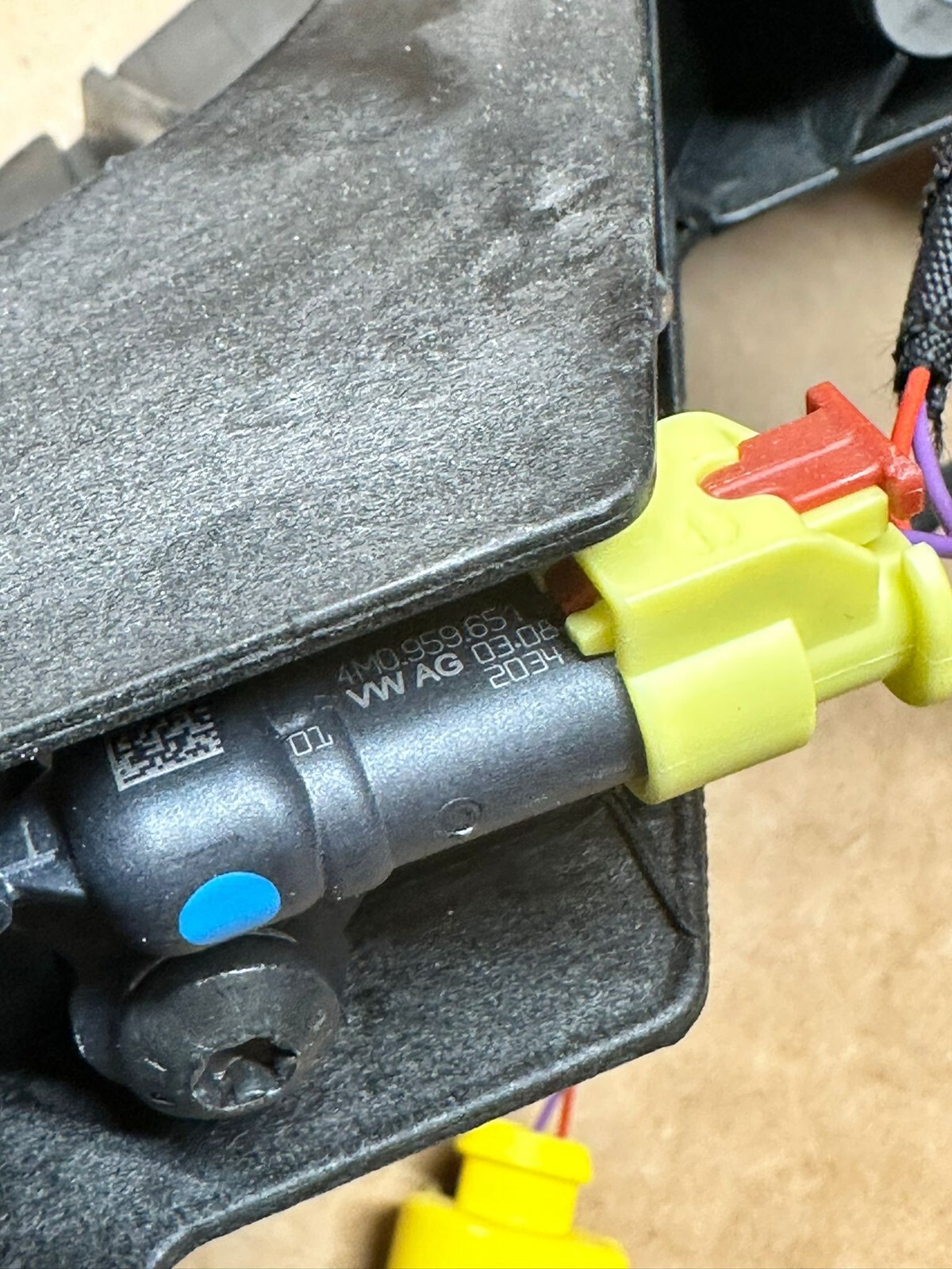 AUDI Q7 4M SCHEINWERFER HALTER R. CARSH SENZOR 4M0805608 4M0959651 4M0971677 NEU - Obrázek 3